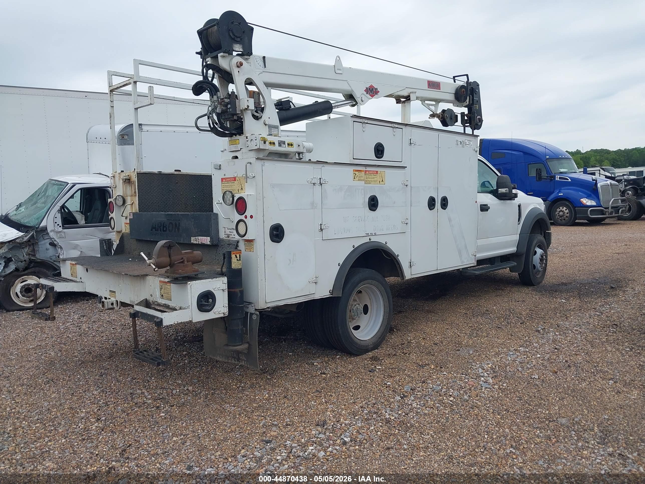 FORD F-550 image 4