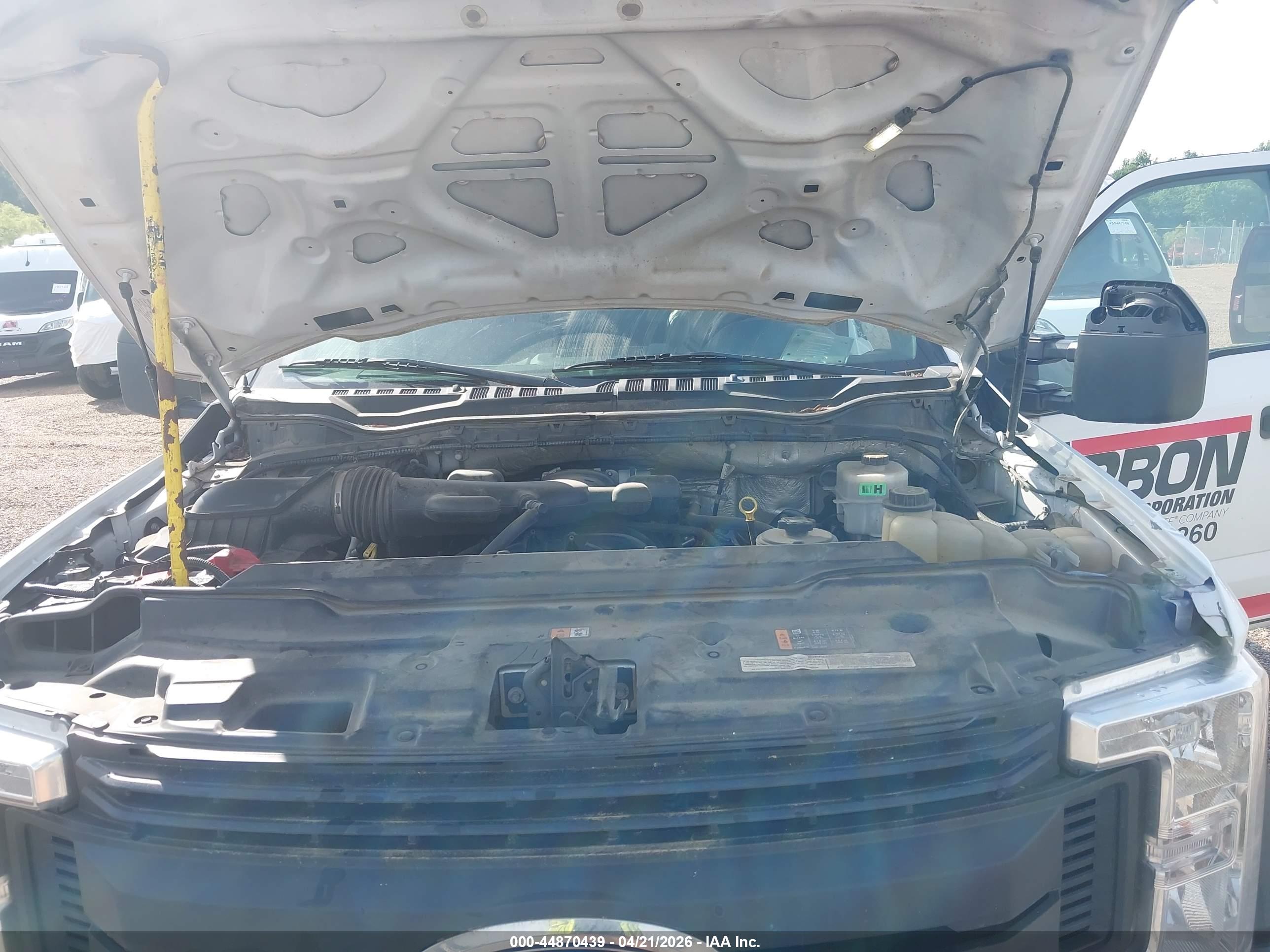 FORD F-550 image 10