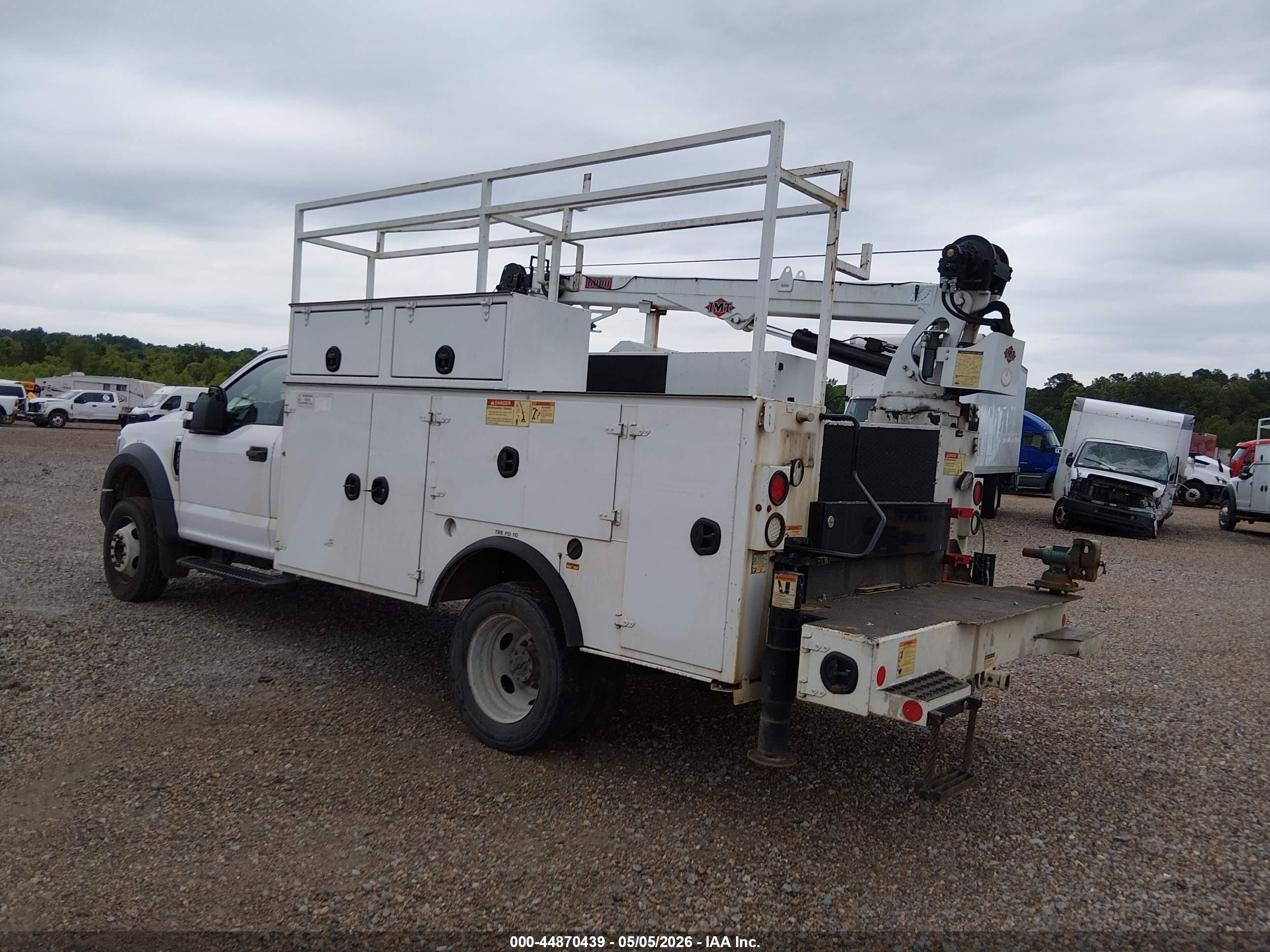 FORD F-550 image 3