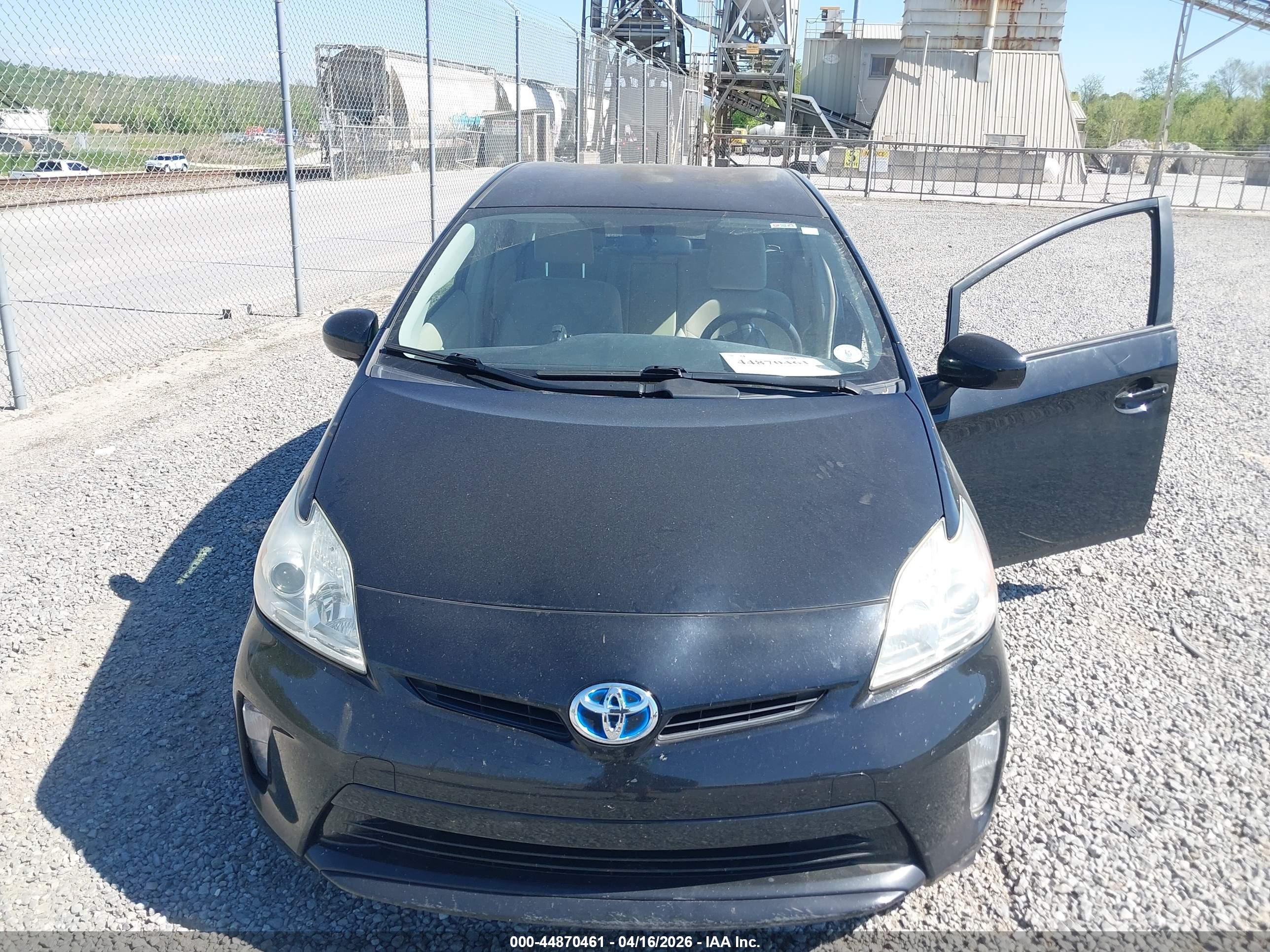TOYOTA PRIUS image 6
