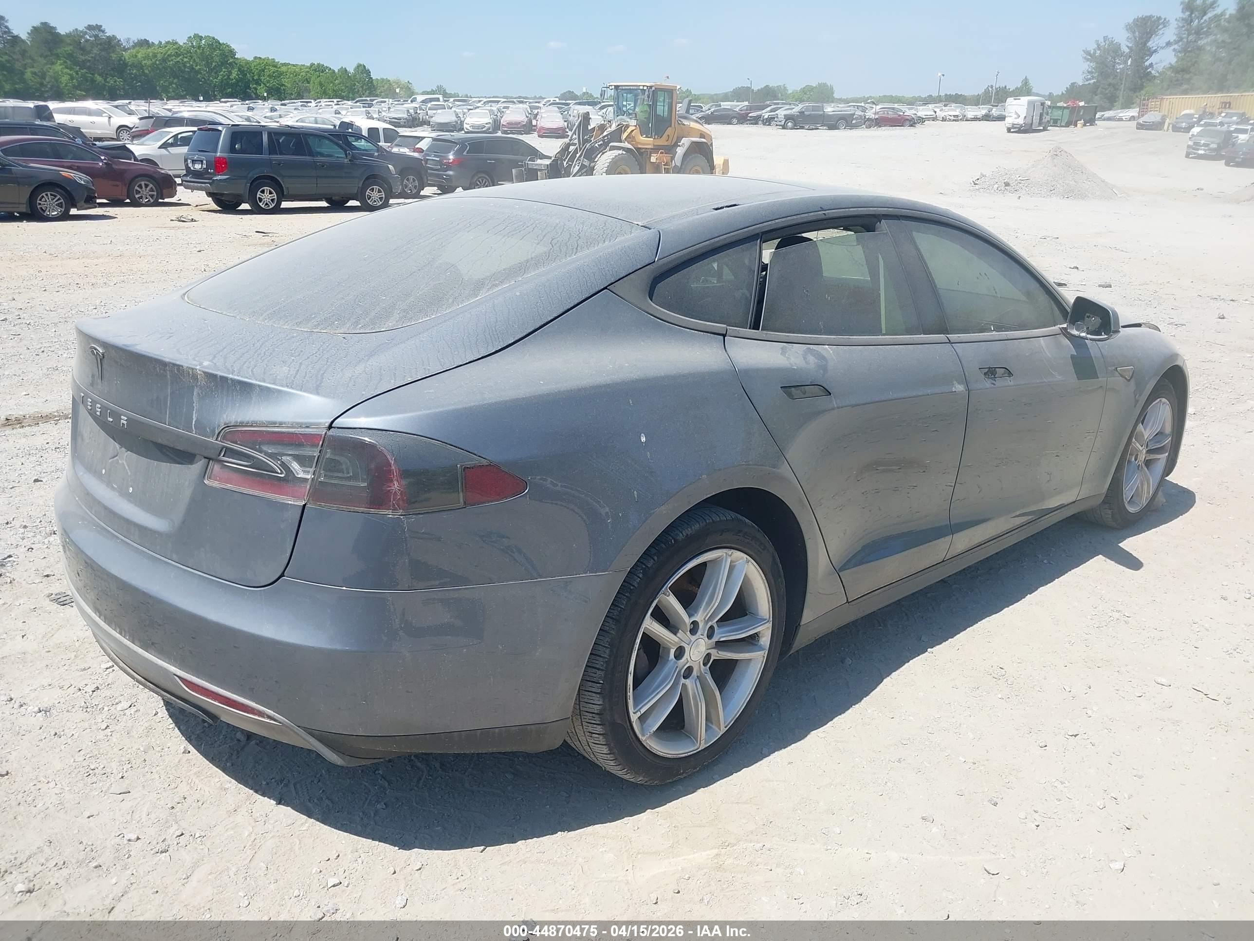TESLA MODEL image 4