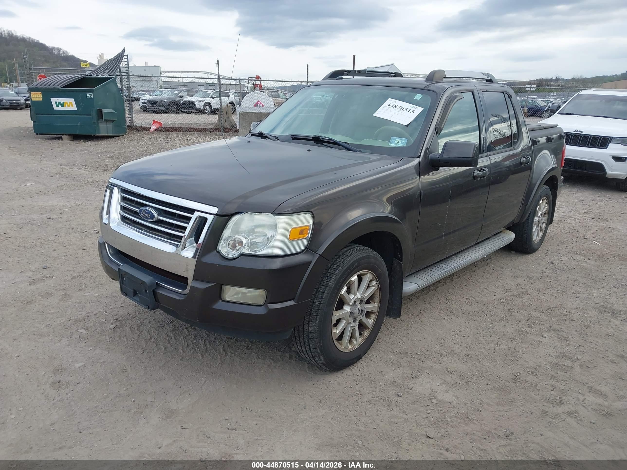 FORD EXPLORER image 2