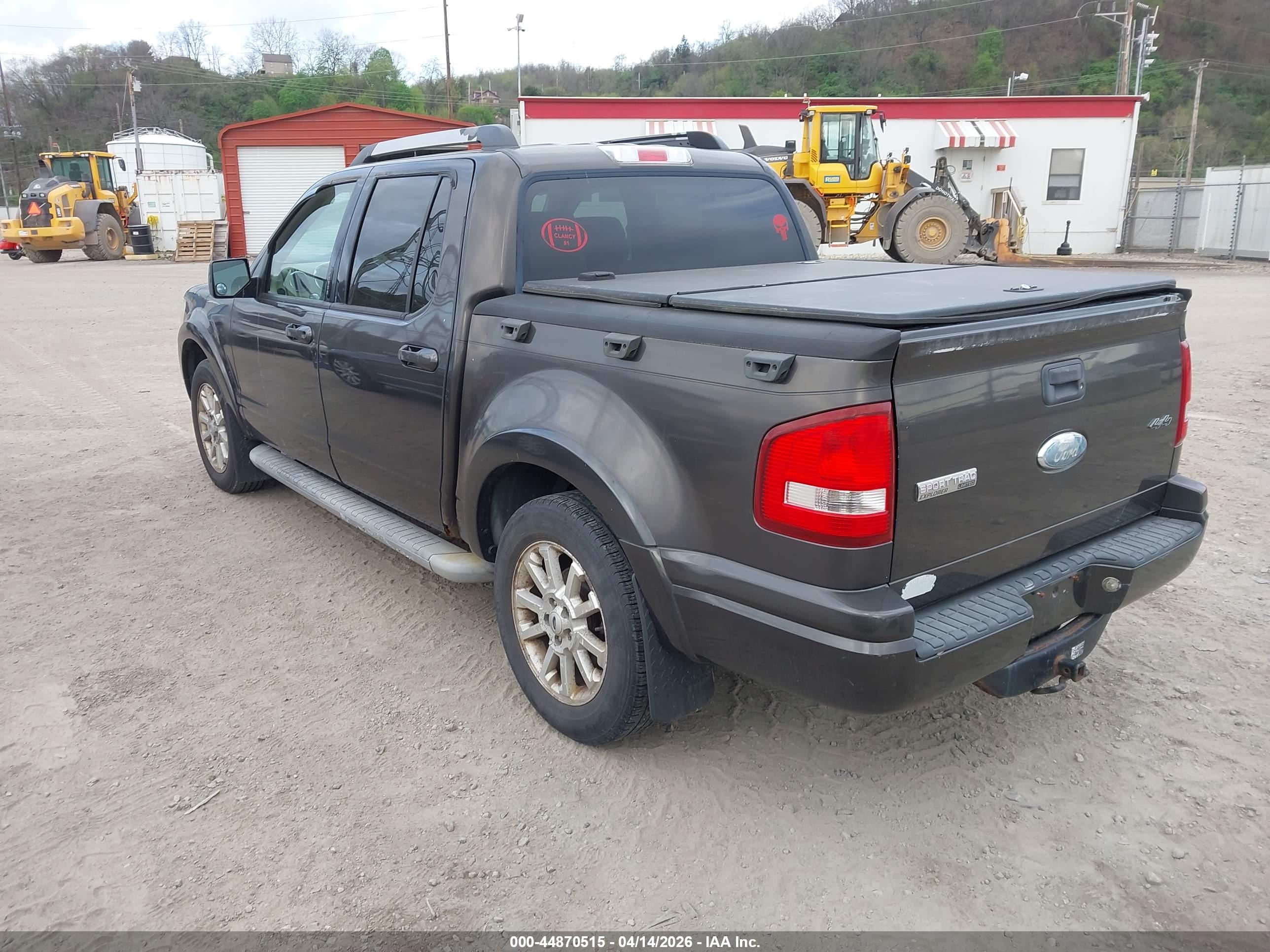 FORD EXPLORER image 3