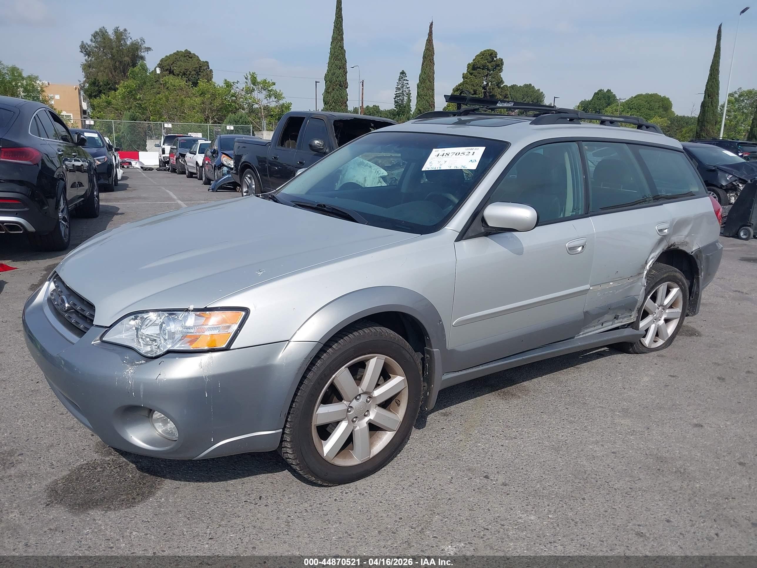 SUBARU OUTBACK image 2