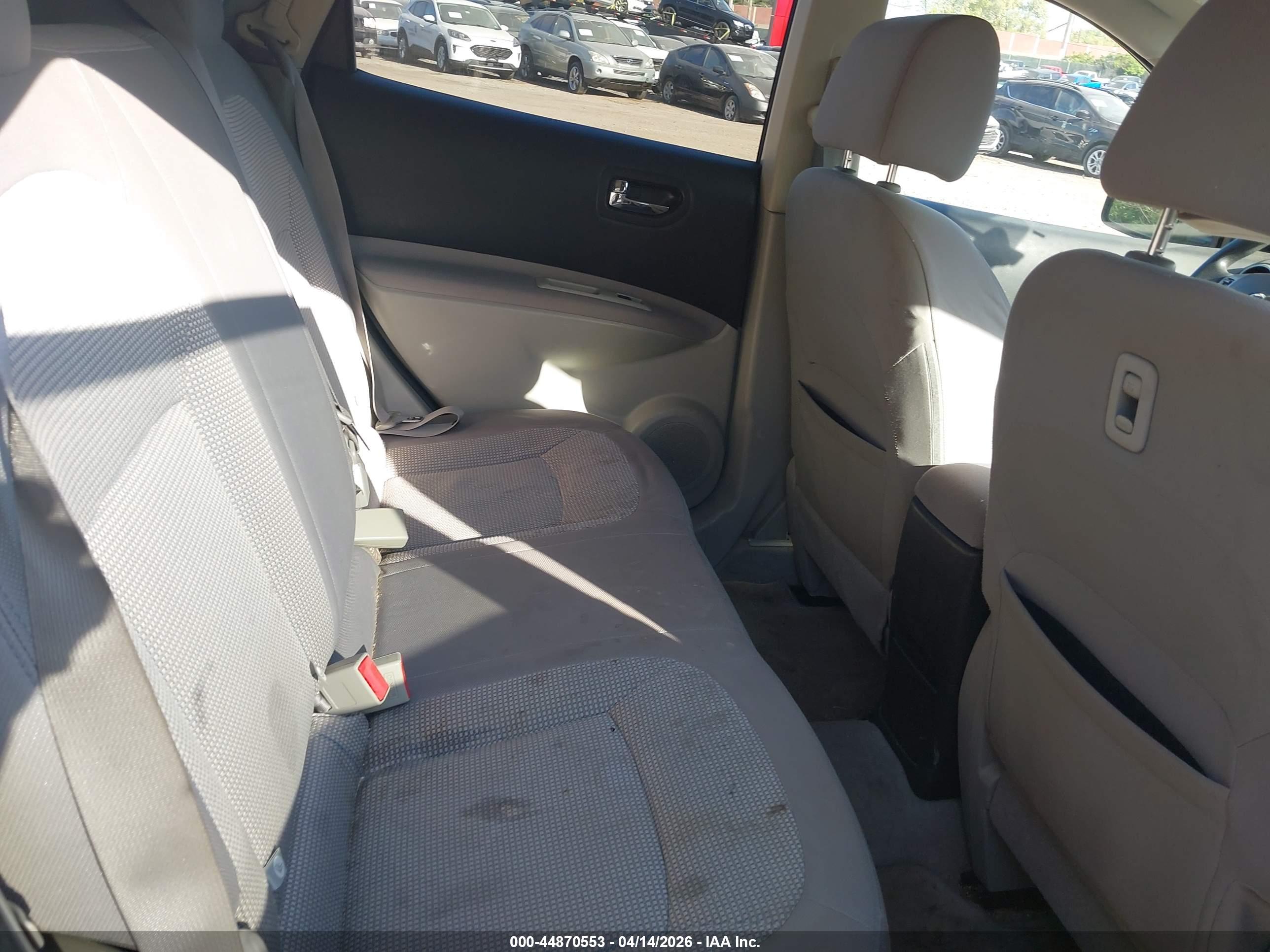 NISSAN ROGUE image 8