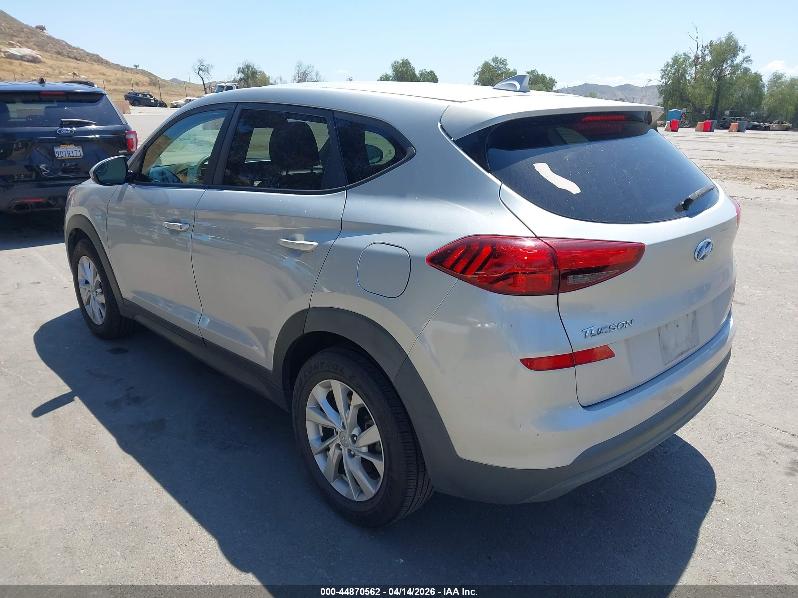 HYUNDAI TUCSON image 3