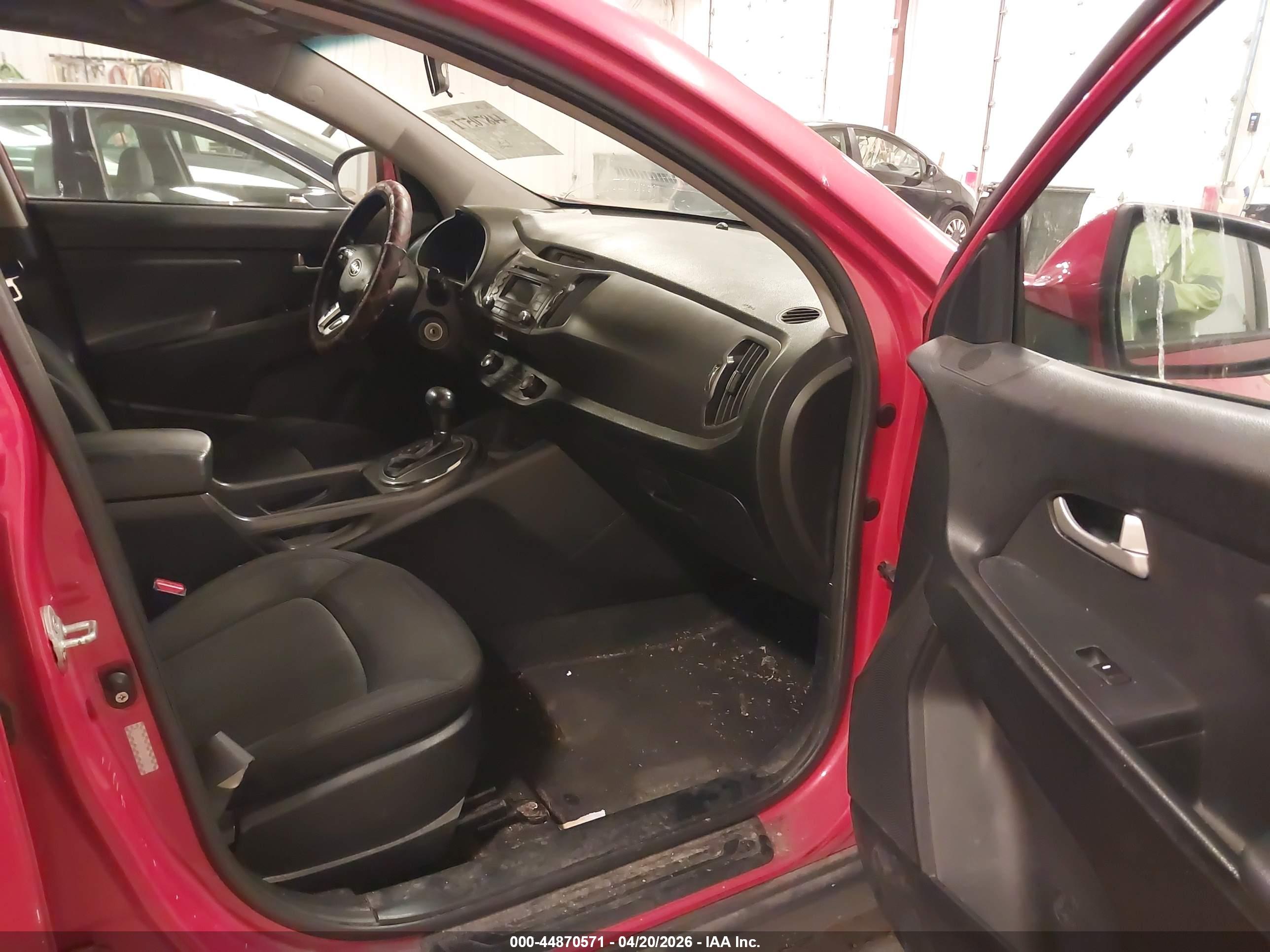 KIA SPORTAGE image 5