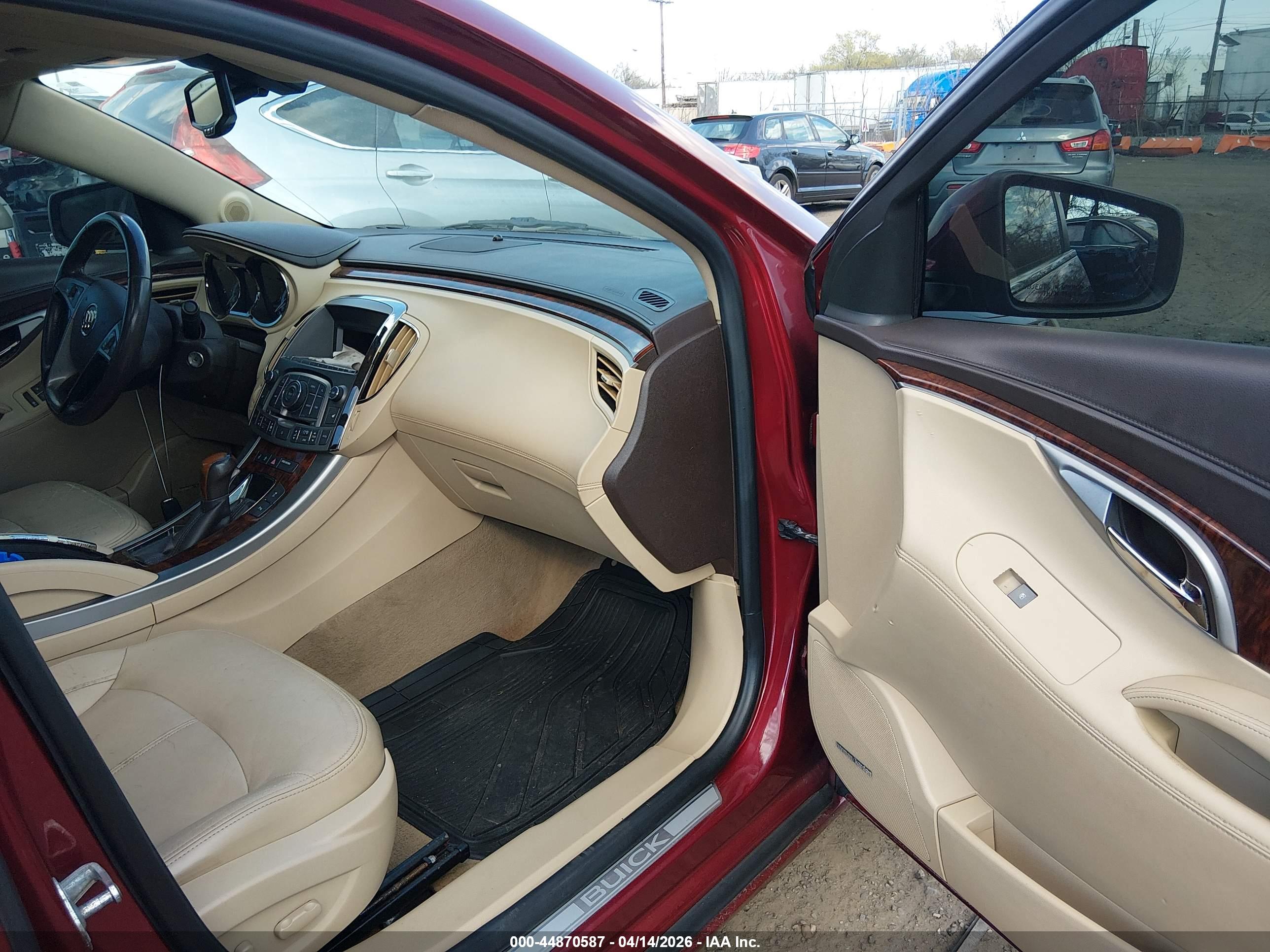 BUICK LACROSSE image 5