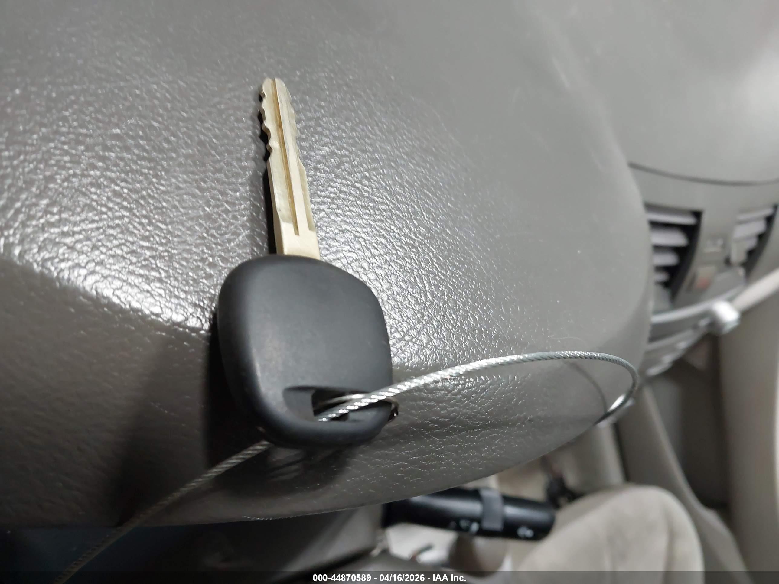TOYOTA CAMRY image 11