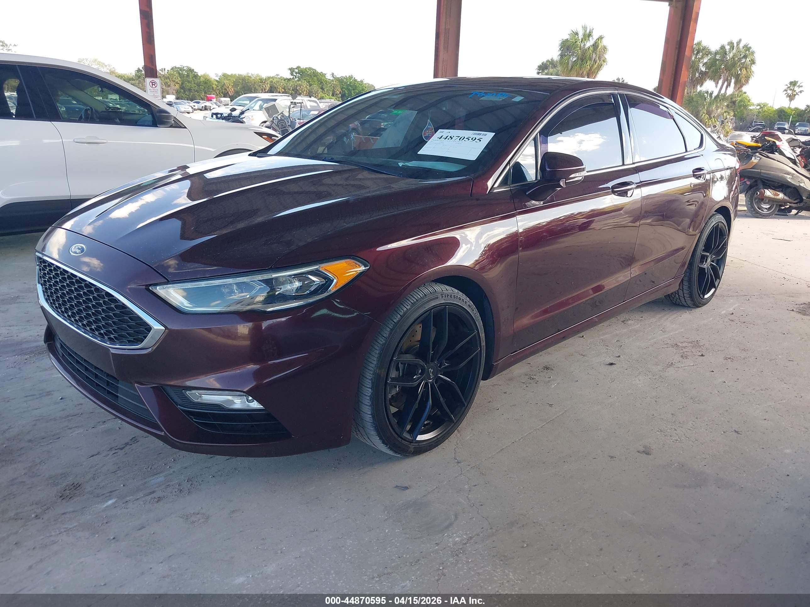 FORD FUSION image 2
