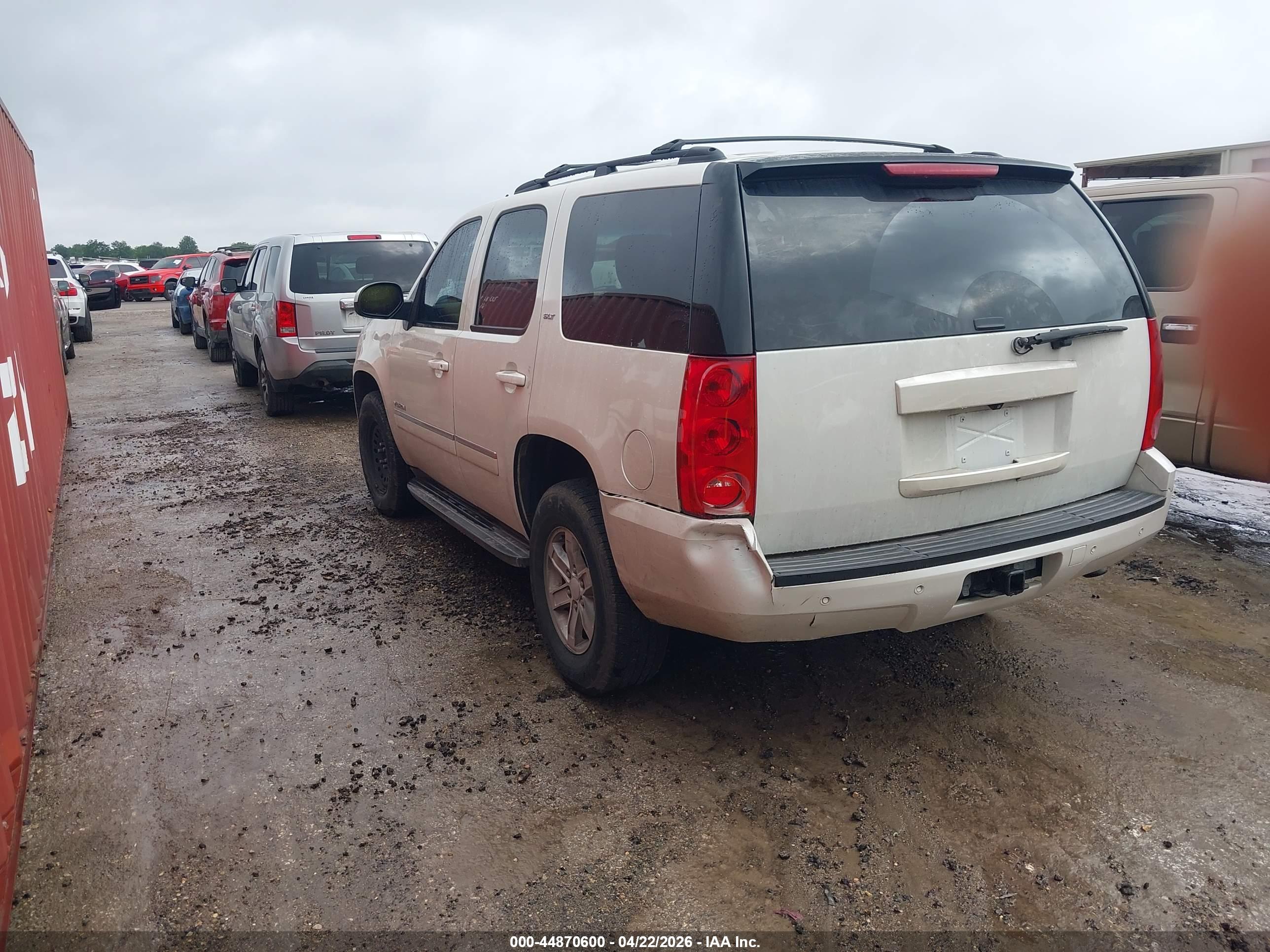 GMC YUKON image 3