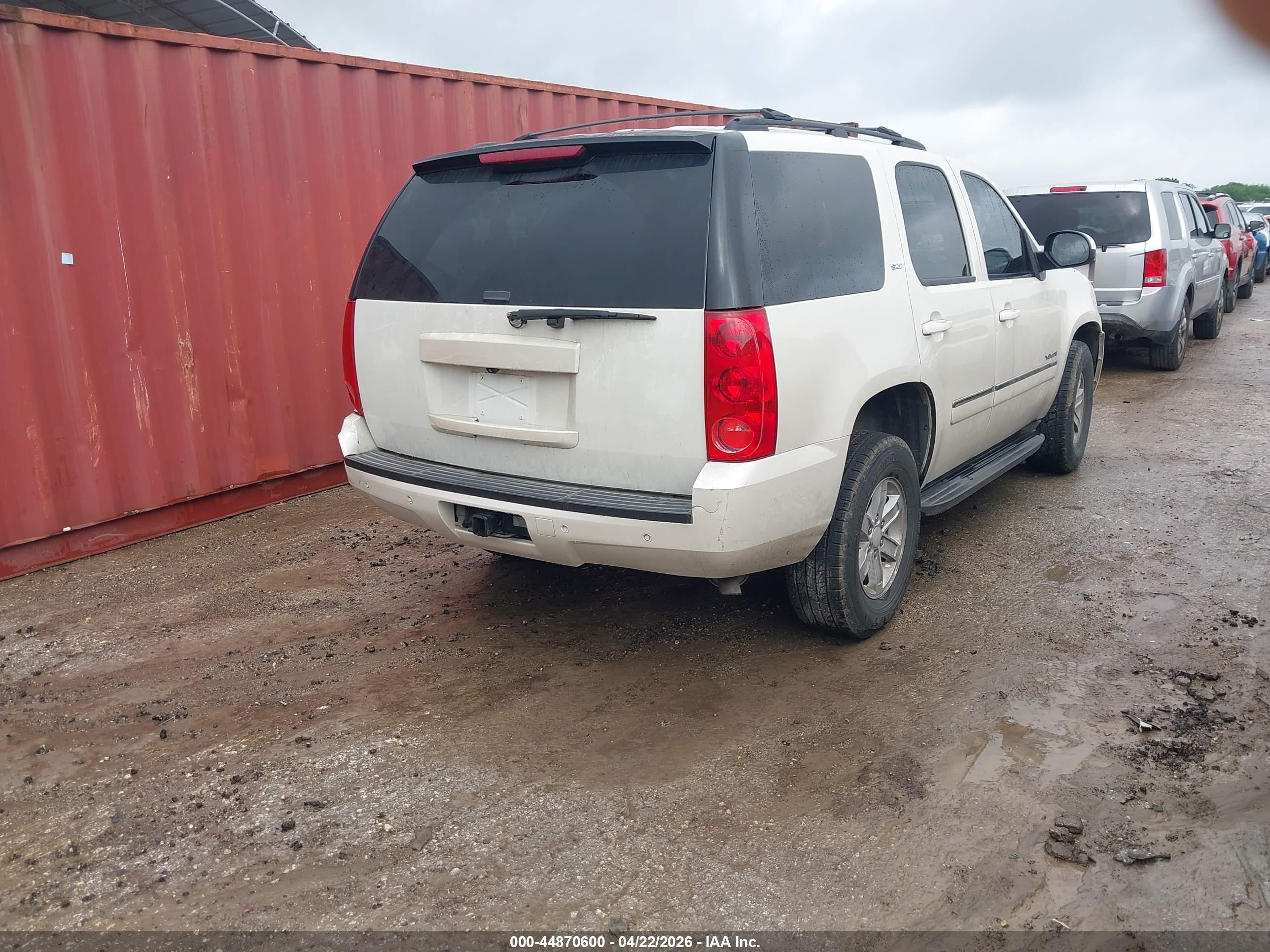 GMC YUKON image 4