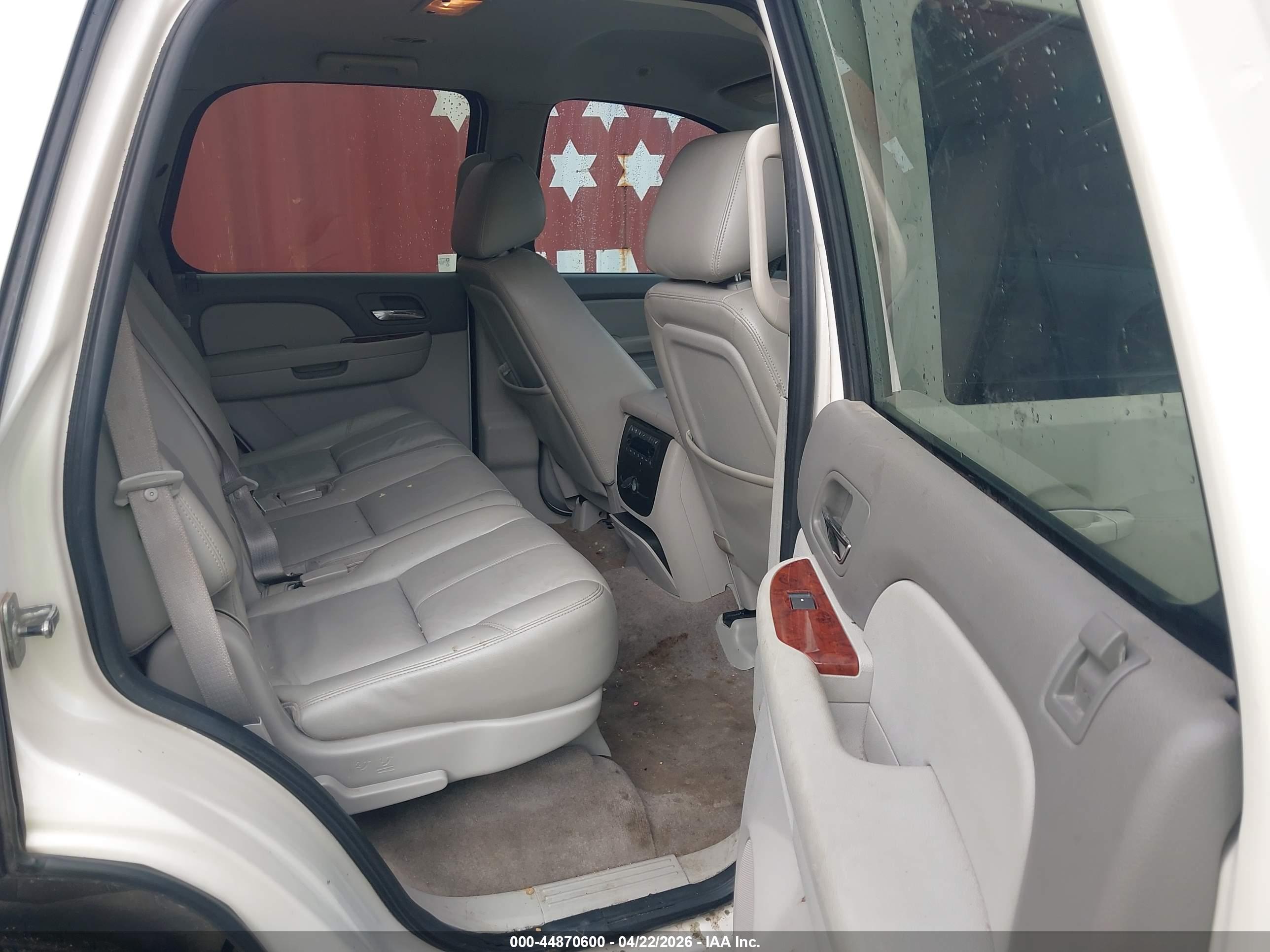 GMC YUKON image 8