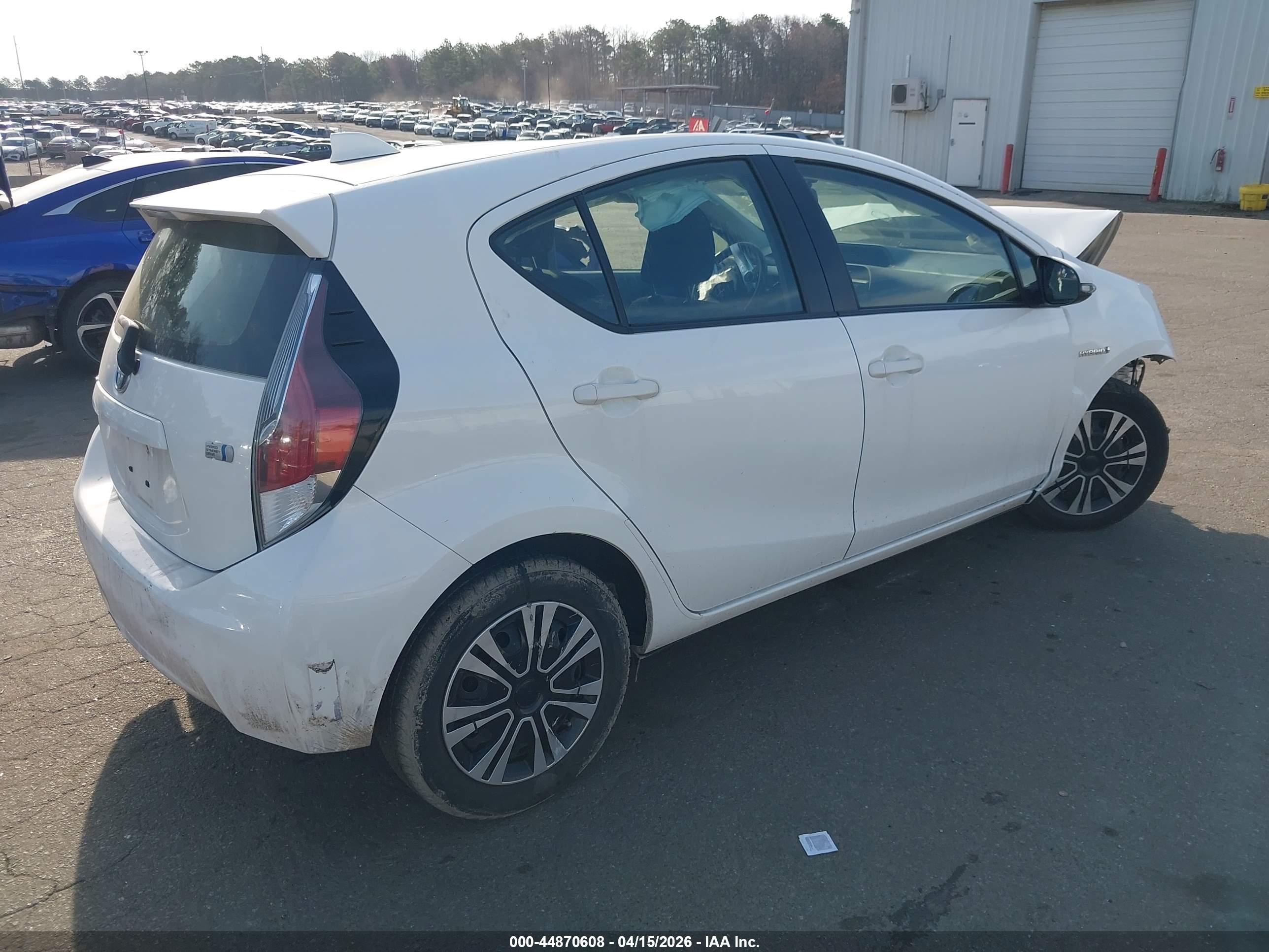 TOYOTA PRIUS image 4