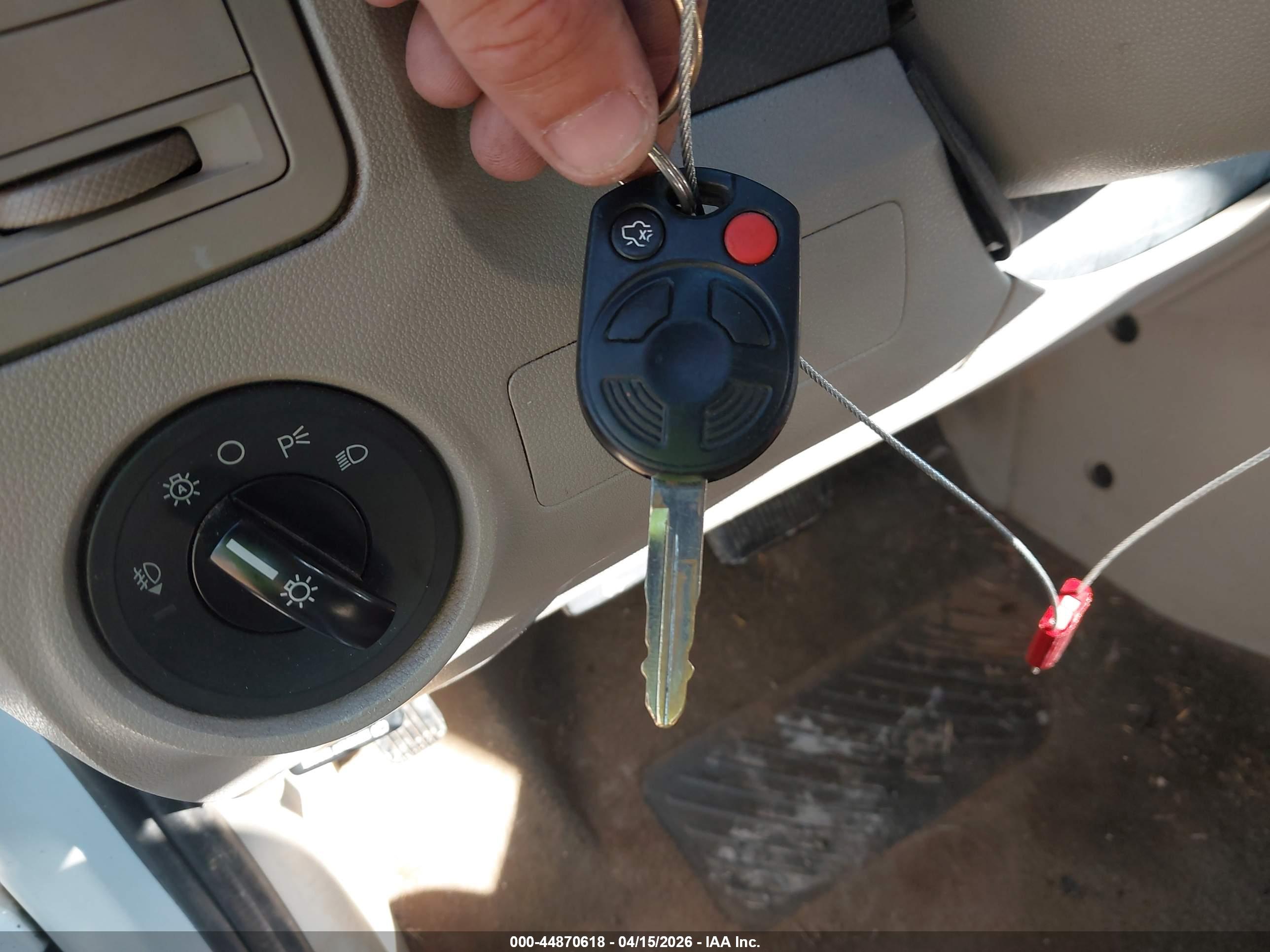 FORD ESCAPE image 11