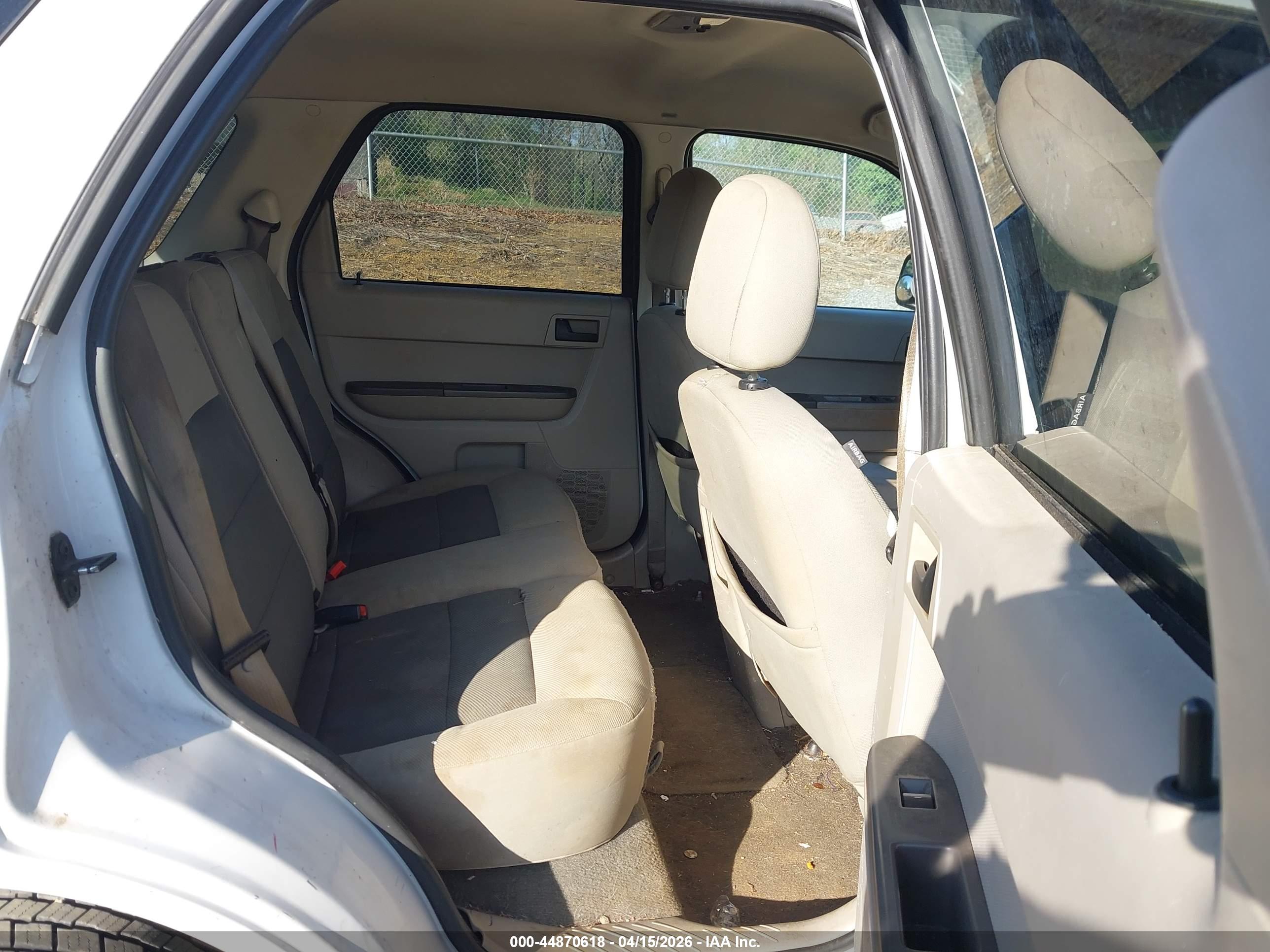 FORD ESCAPE image 8