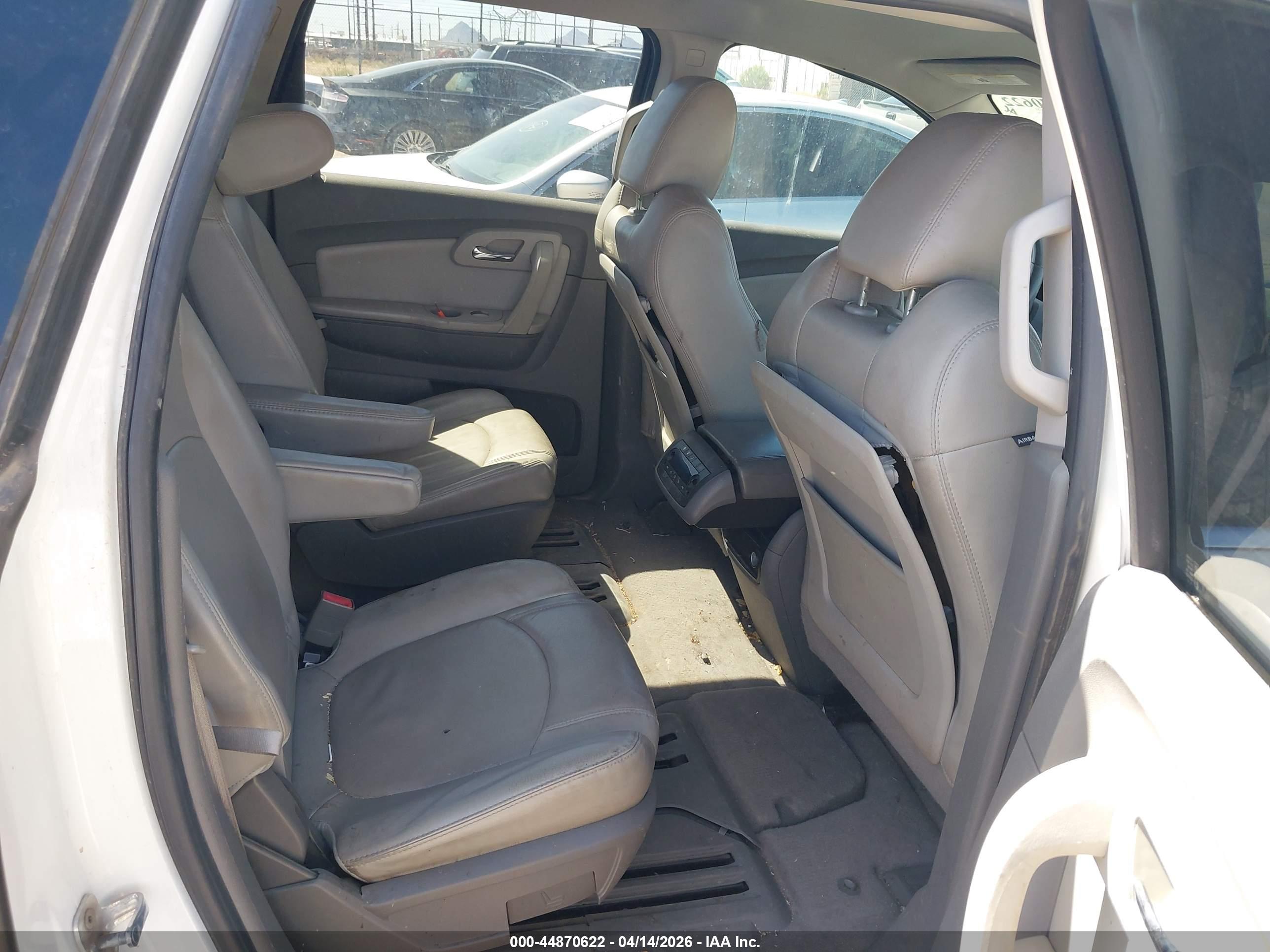 CHEVROLET TRAVERSE image 8