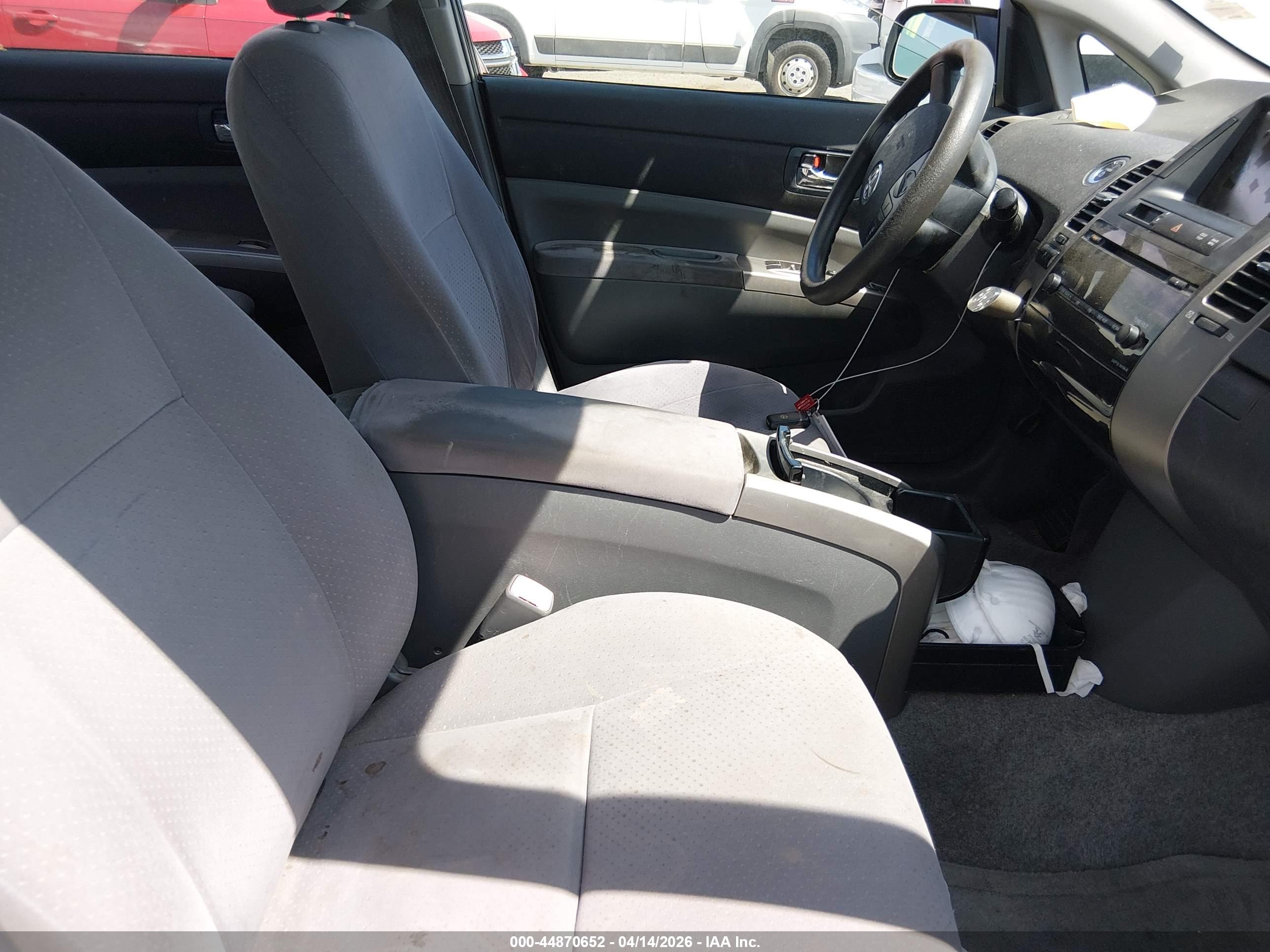 TOYOTA PRIUS image 5