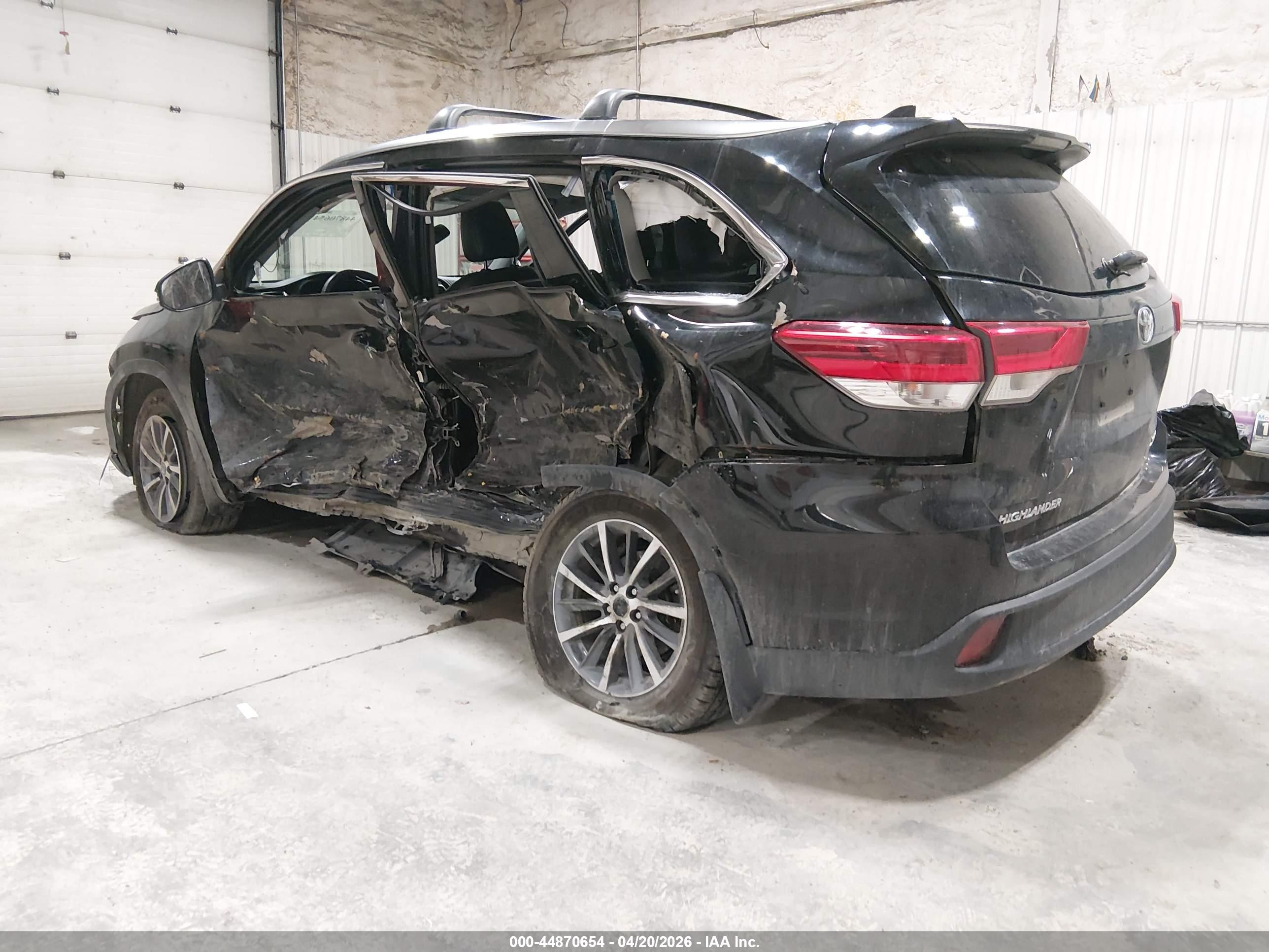 TOYOTA HIGHLANDER image 3