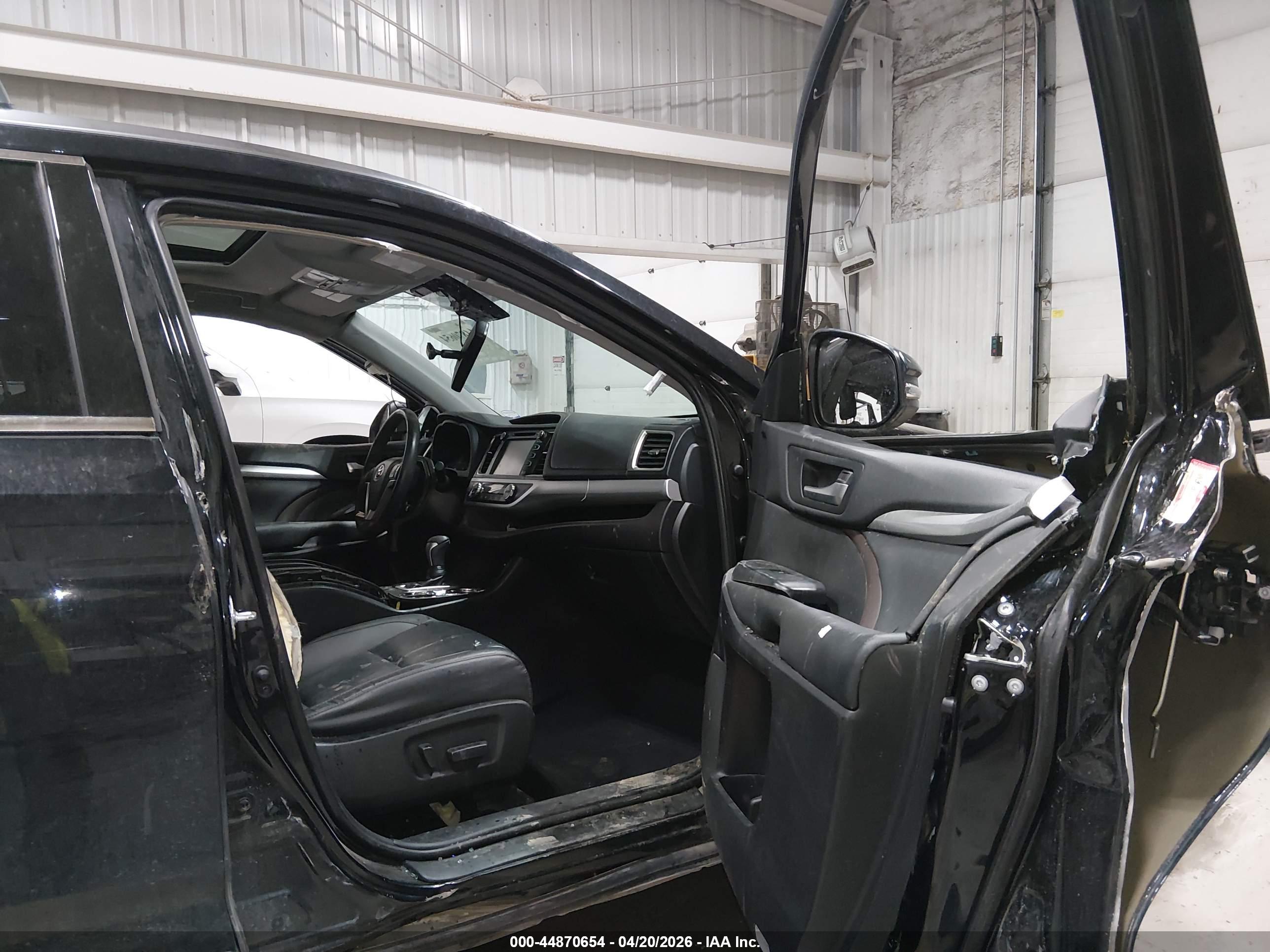 TOYOTA HIGHLANDER image 5