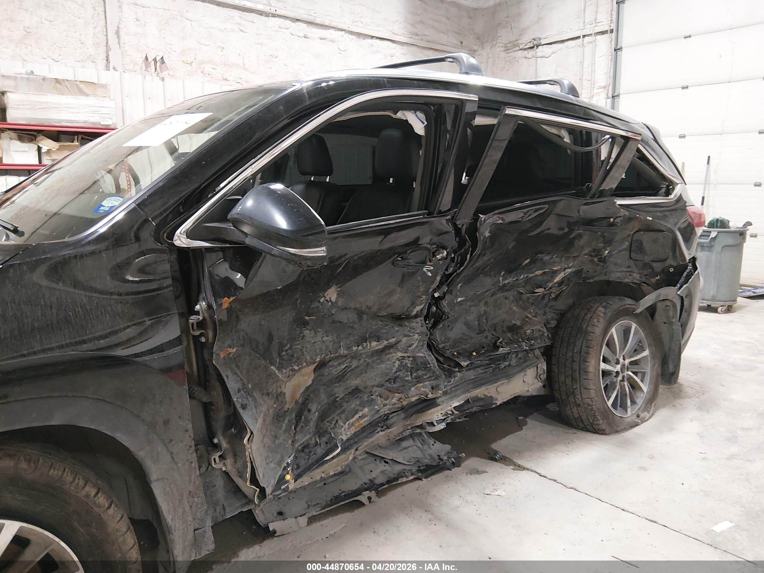 TOYOTA HIGHLANDER image 6