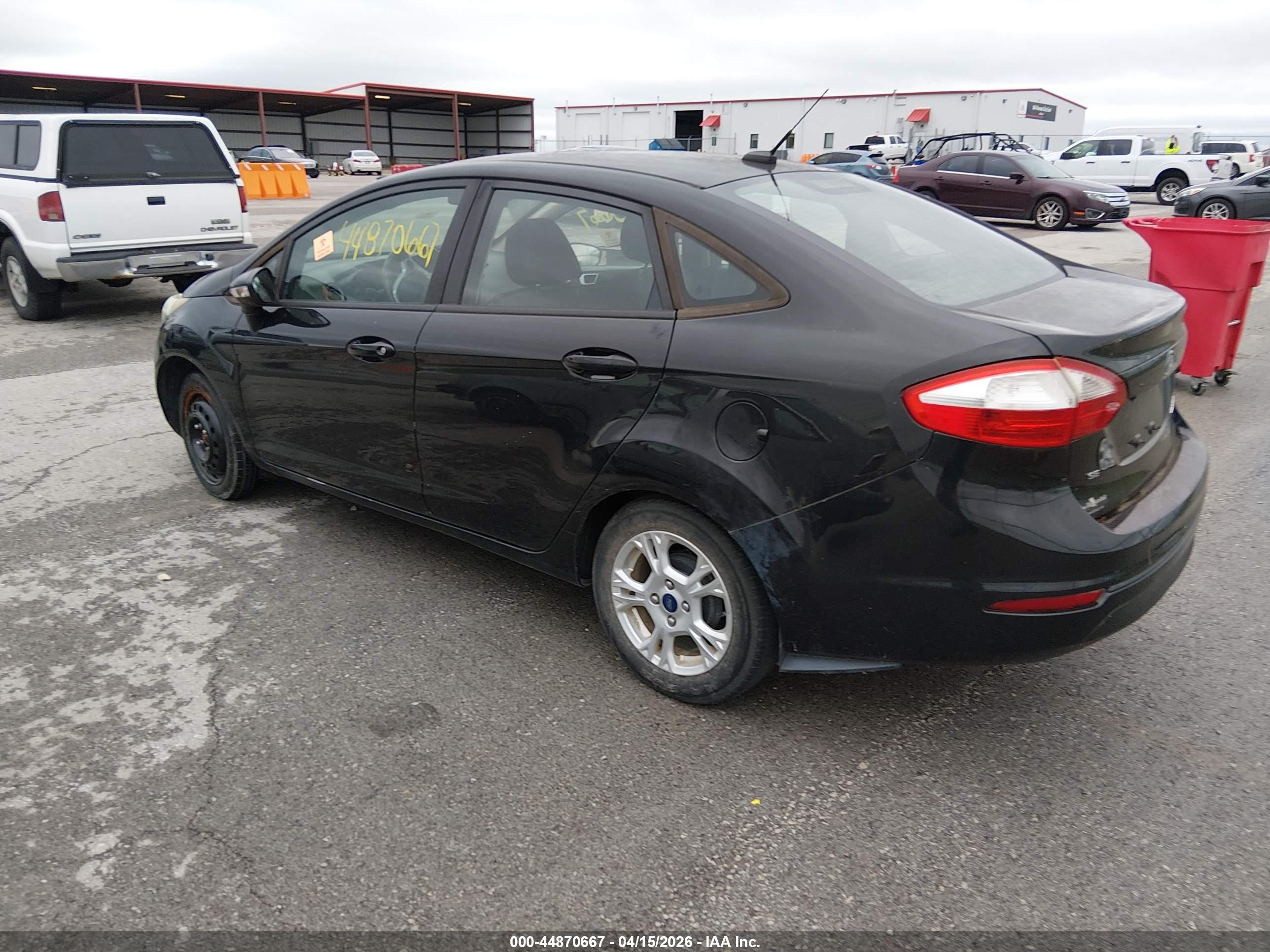 FORD FIESTA image 3