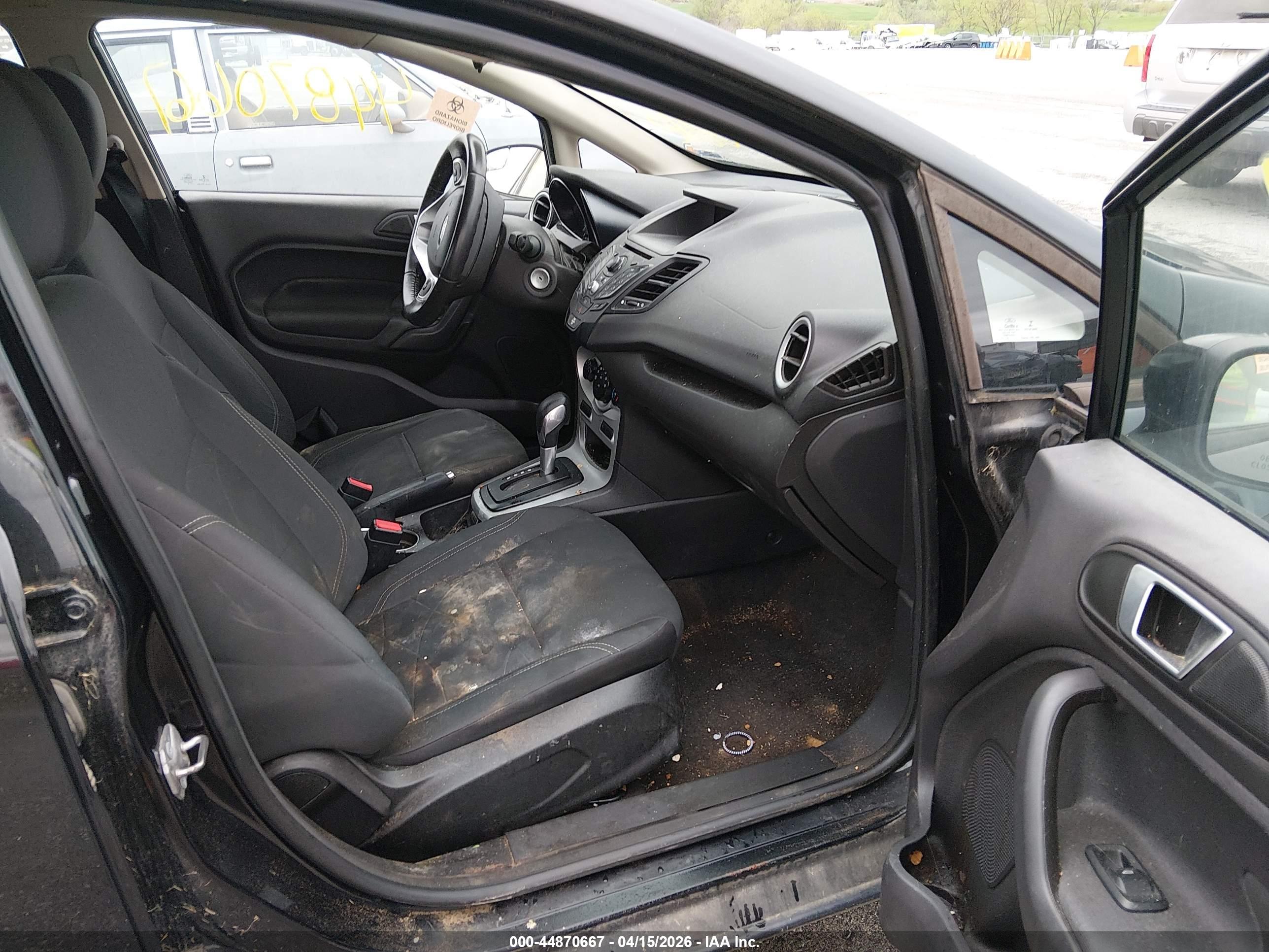 FORD FIESTA image 5