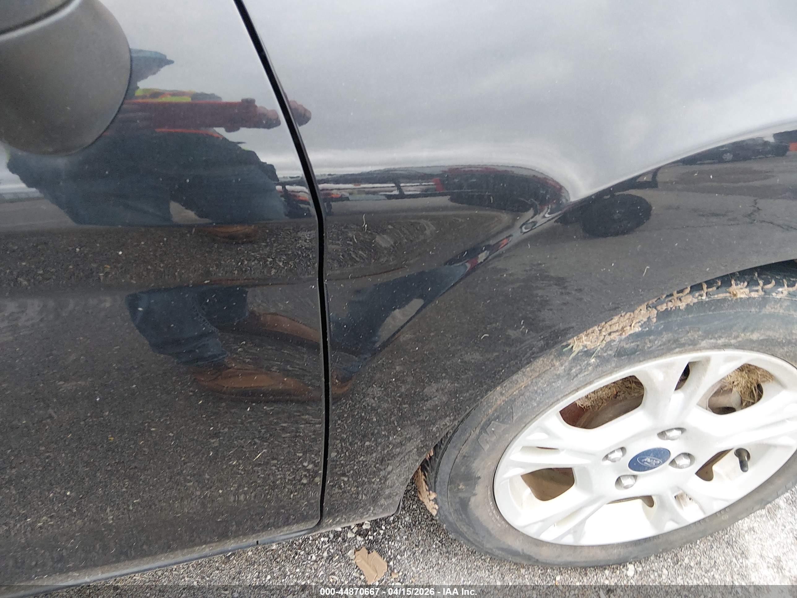 FORD FIESTA image 6