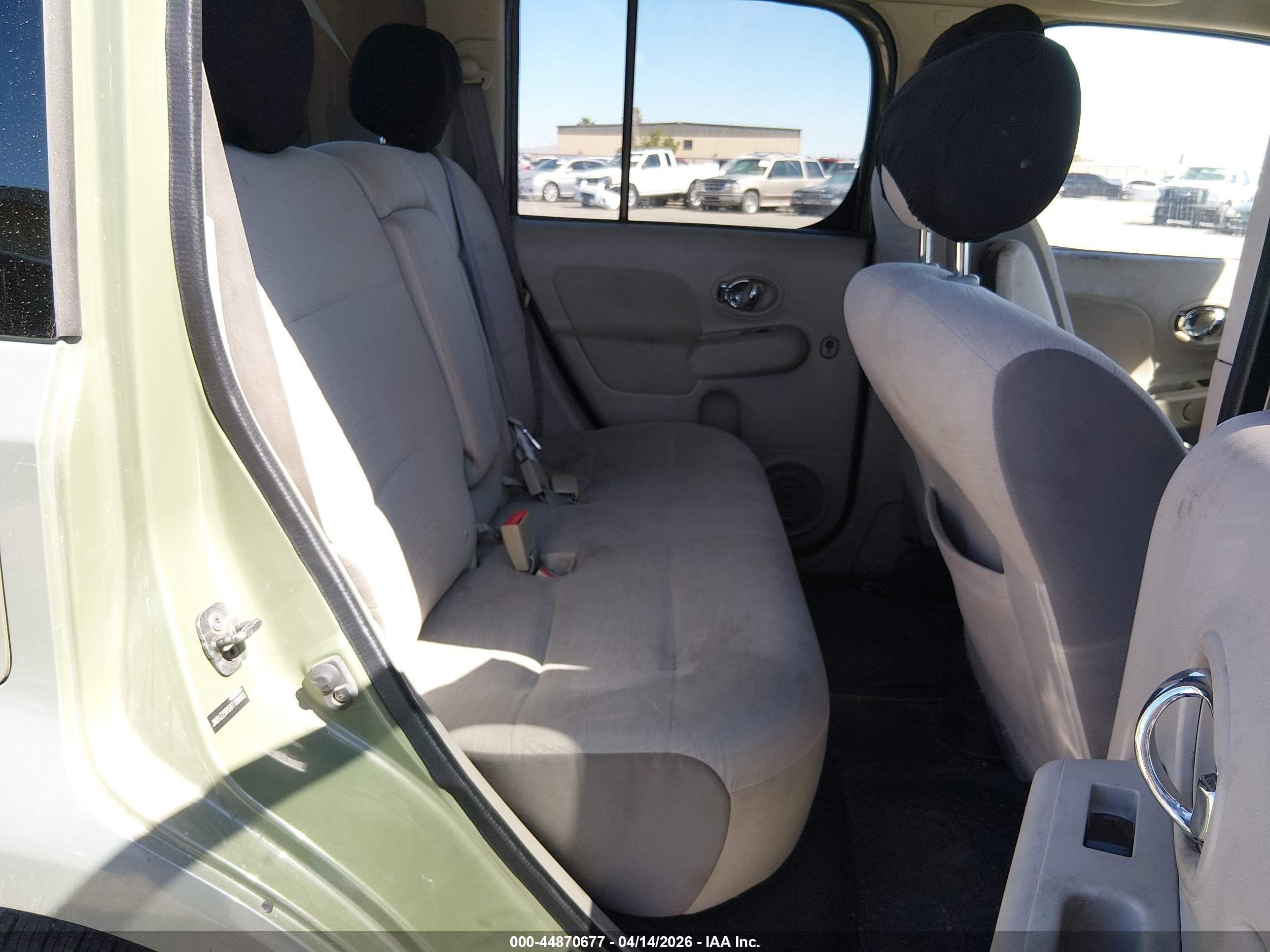 NISSAN CUBE image 8