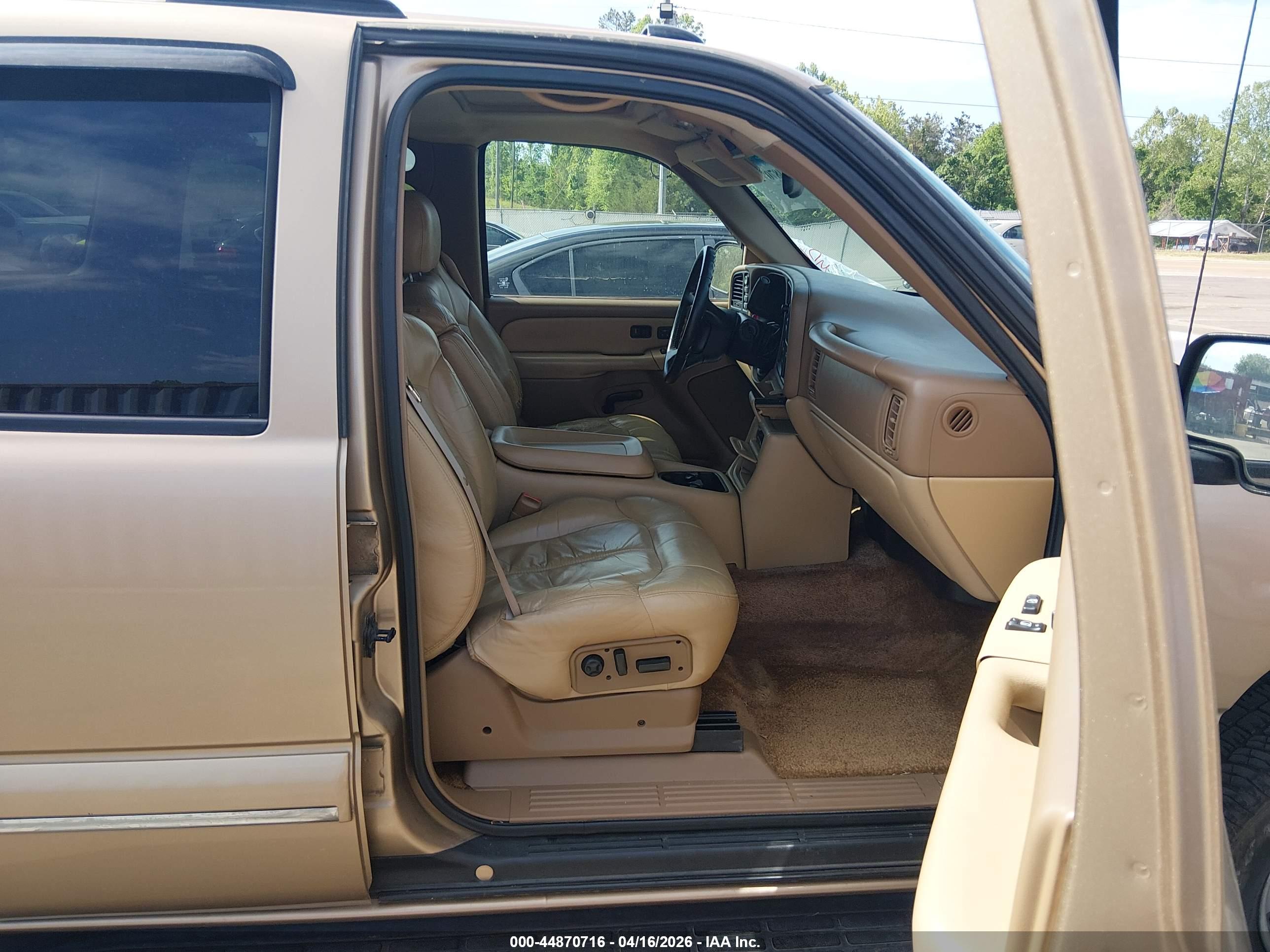 CHEVROLET TAHOE image 5