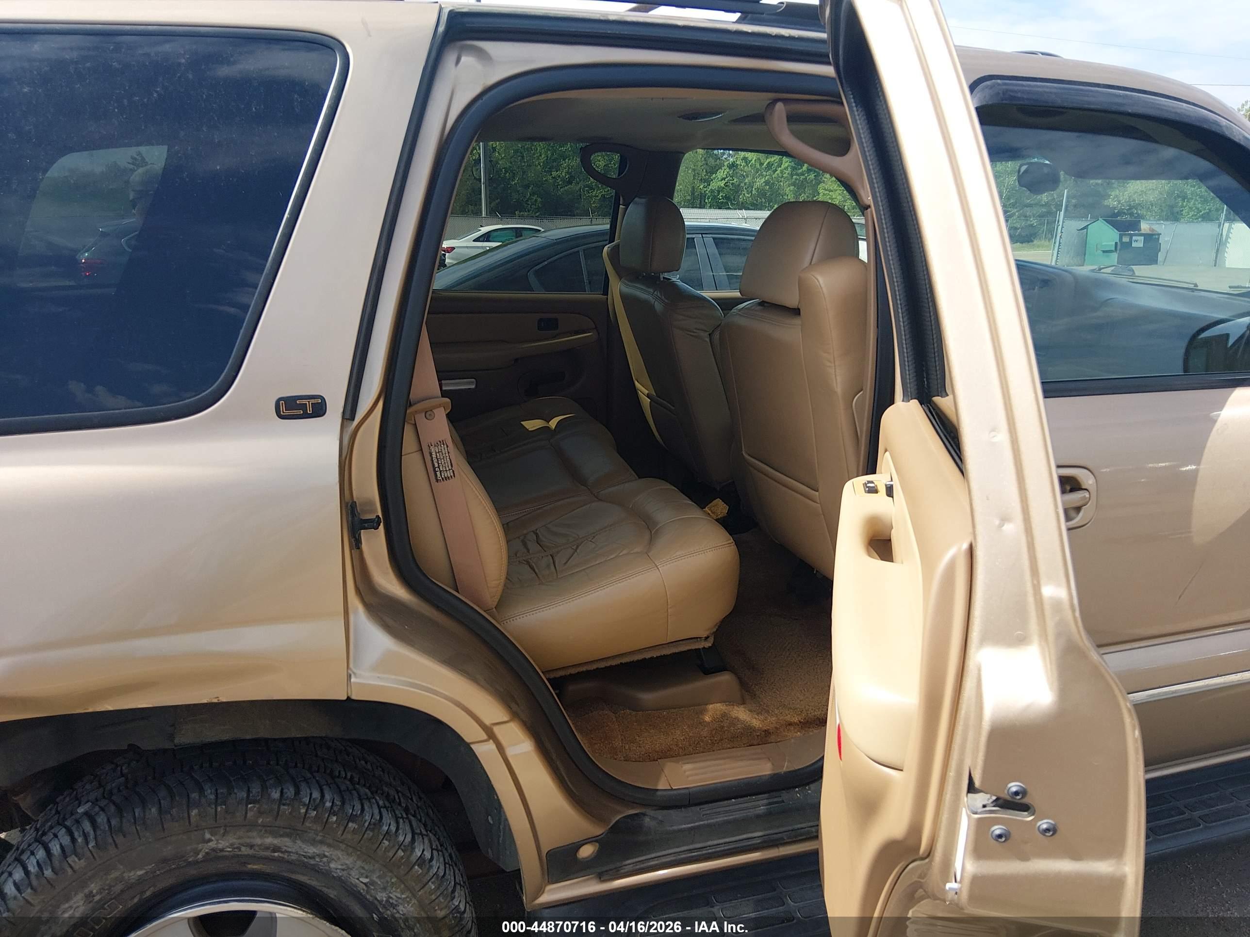 CHEVROLET TAHOE image 8