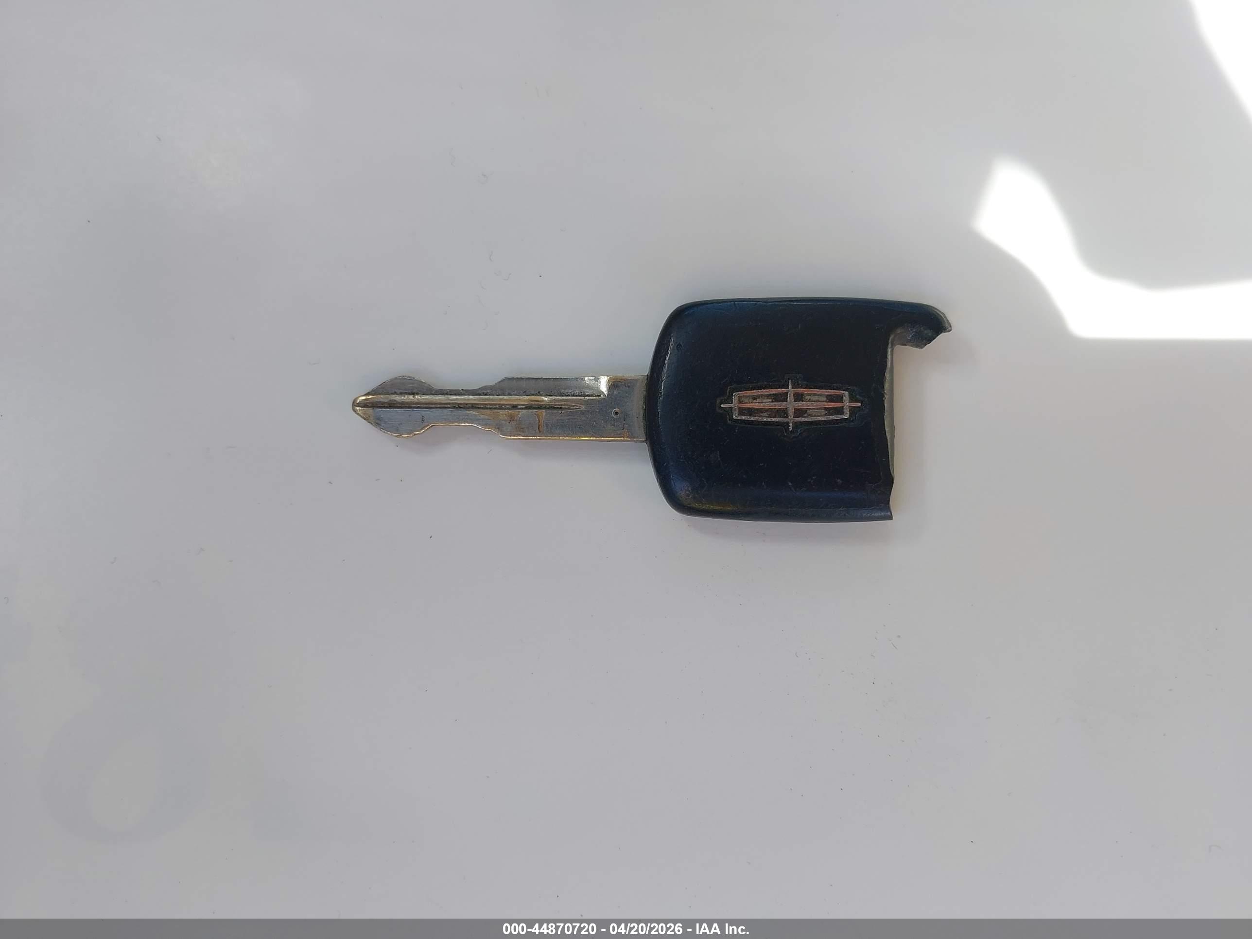 LINCOLN NAVIGATOR image 11