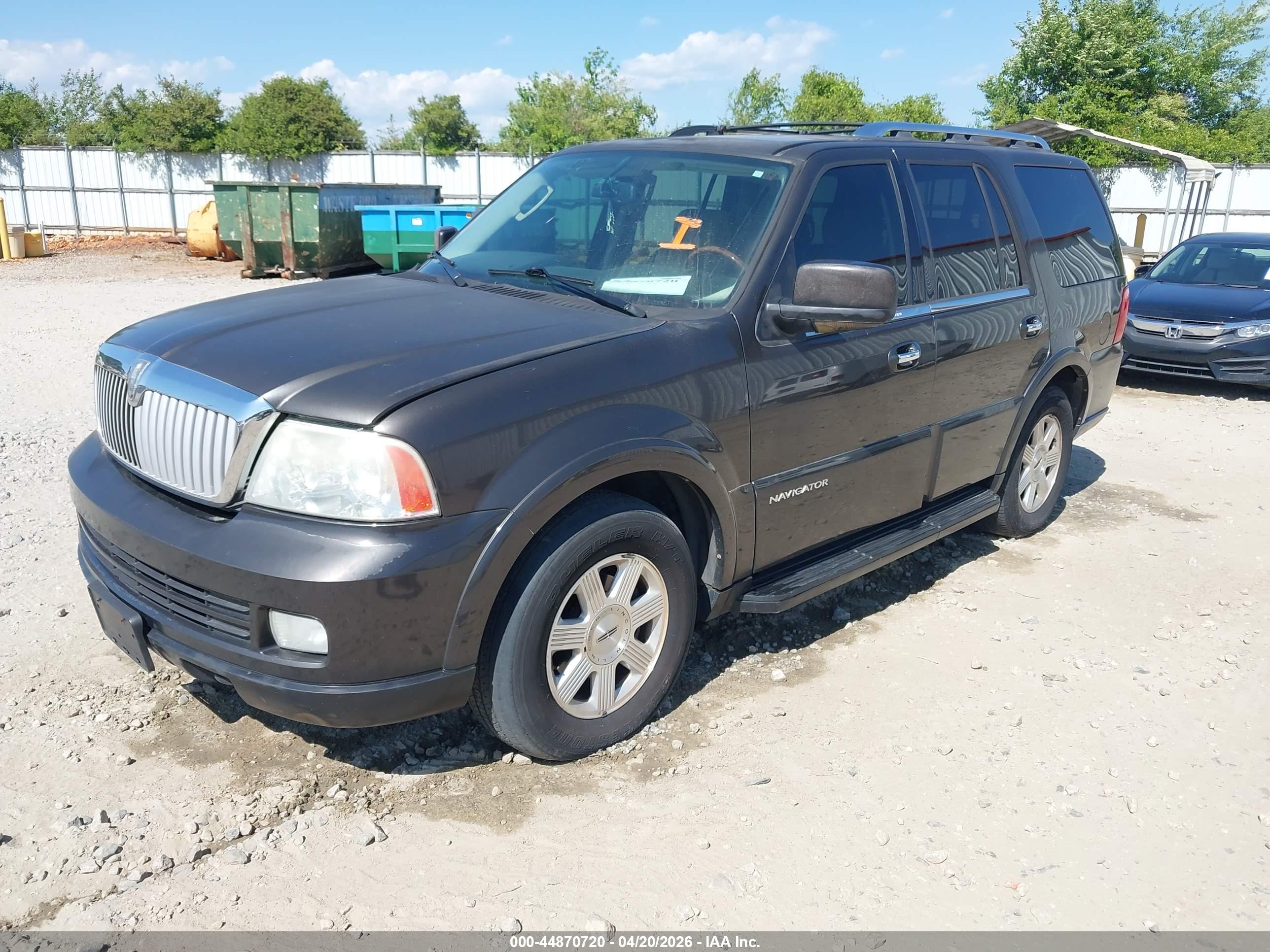 LINCOLN NAVIGATOR image 2