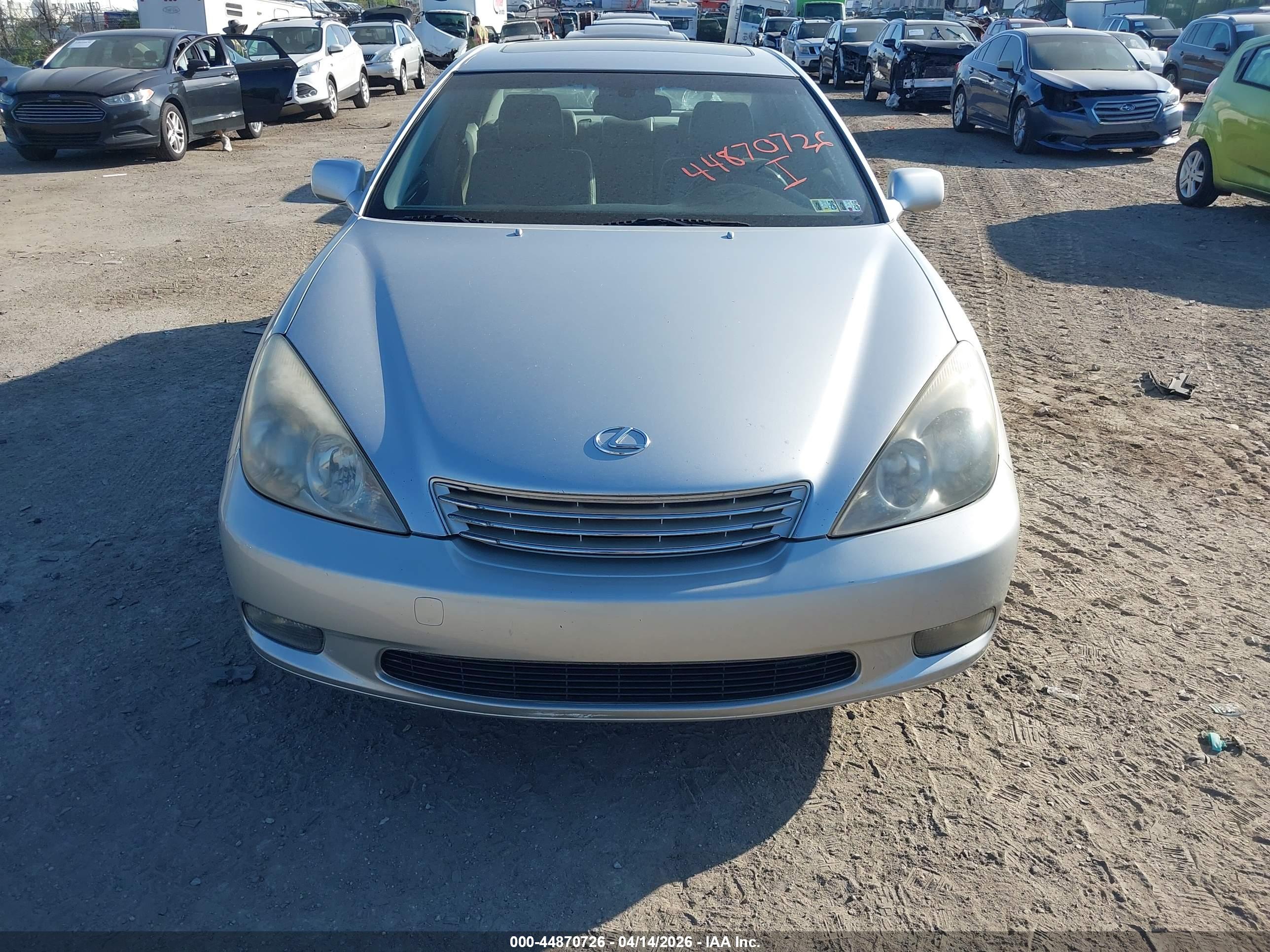 LEXUS ES image 6