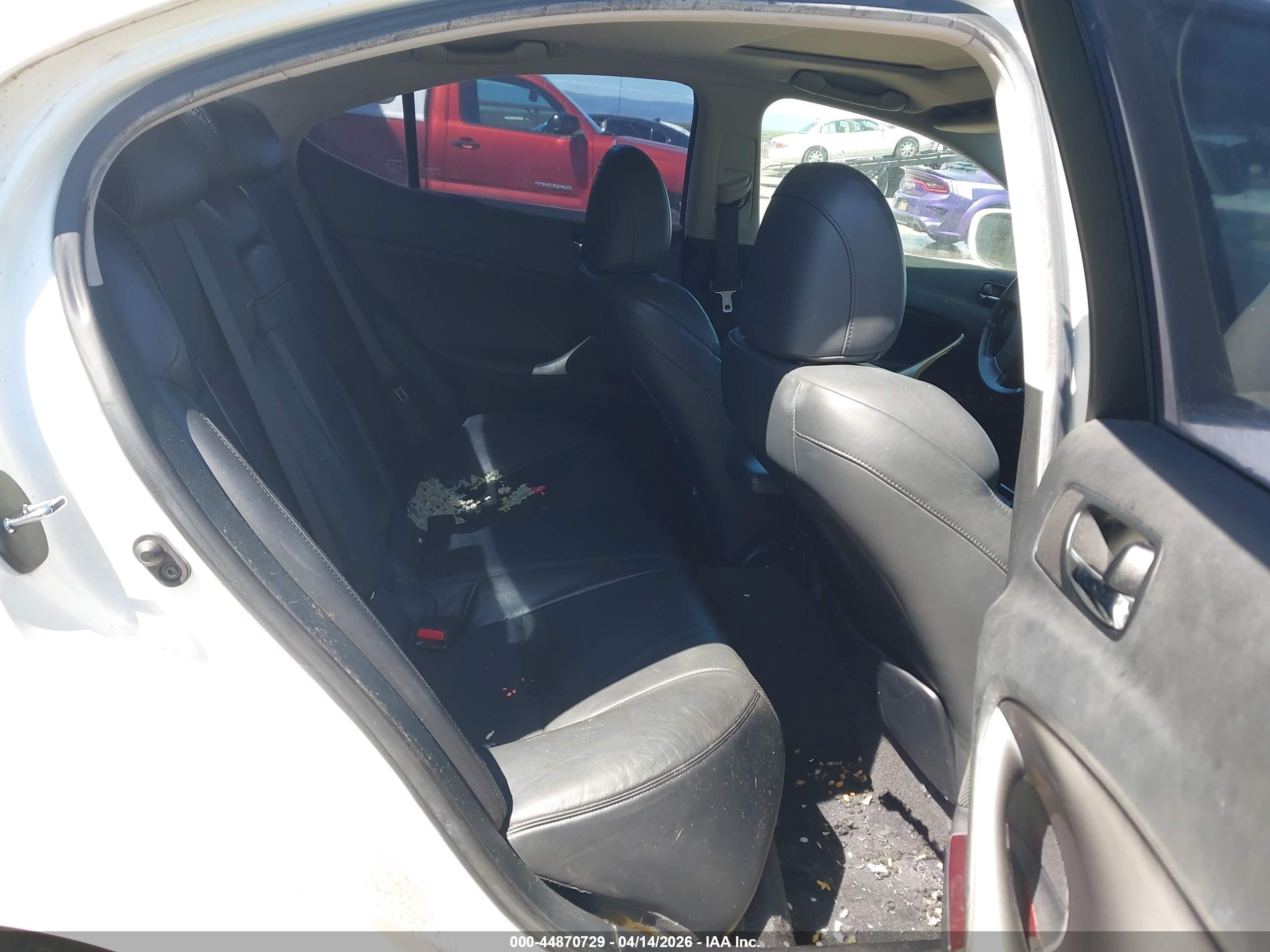 LEXUS IS image 8