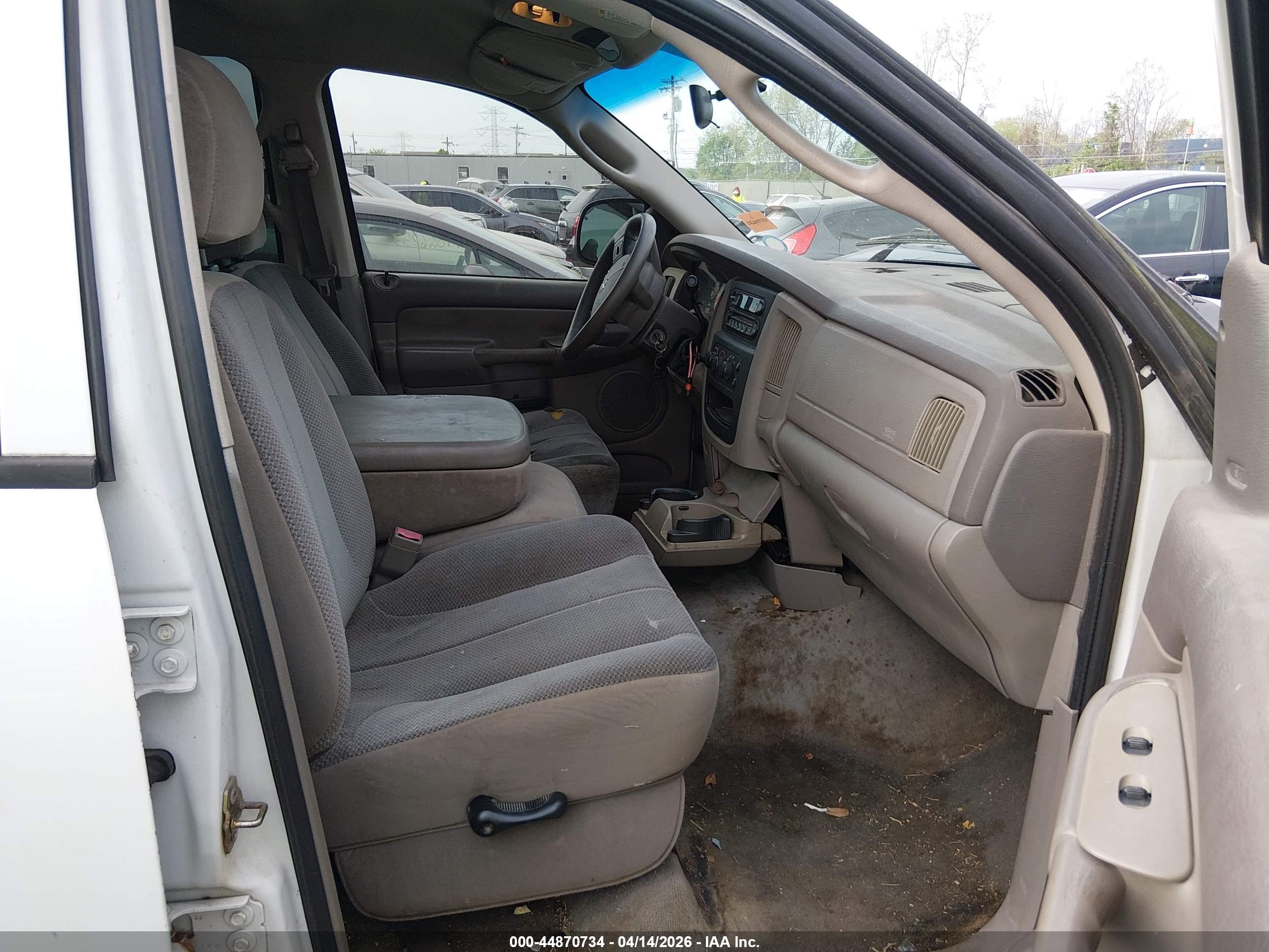 DODGE RAM image 5