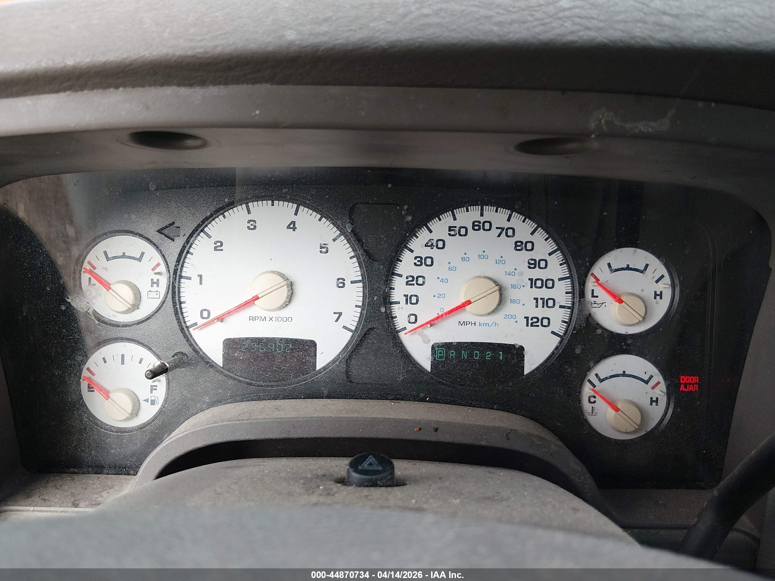 DODGE RAM image 7