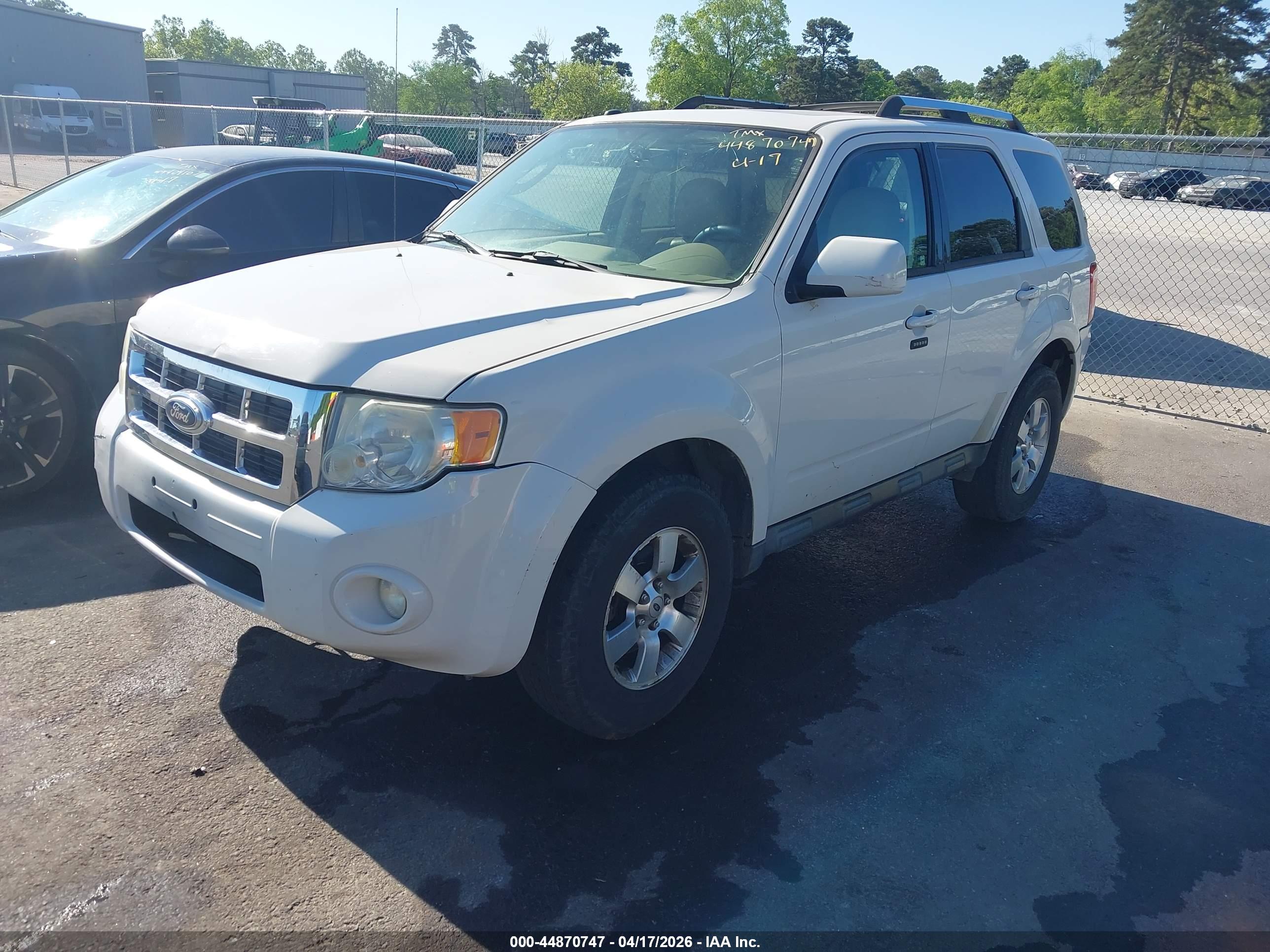 FORD ESCAPE image 2