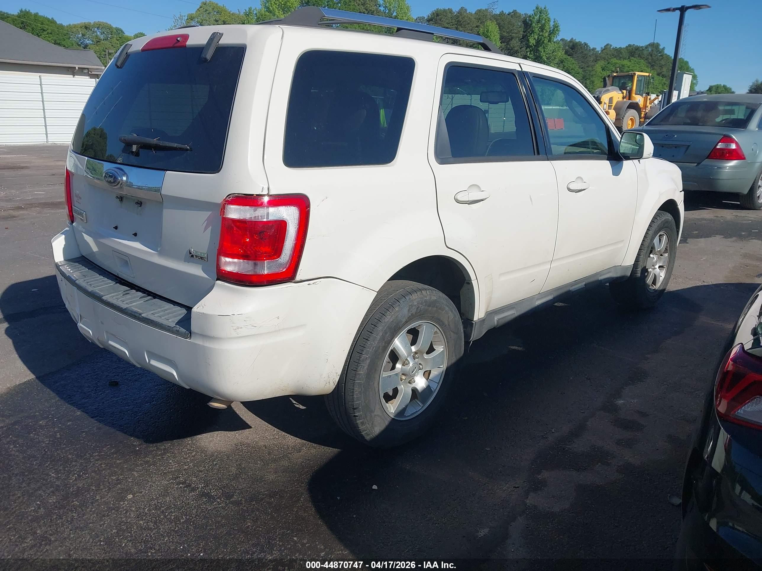 FORD ESCAPE image 4