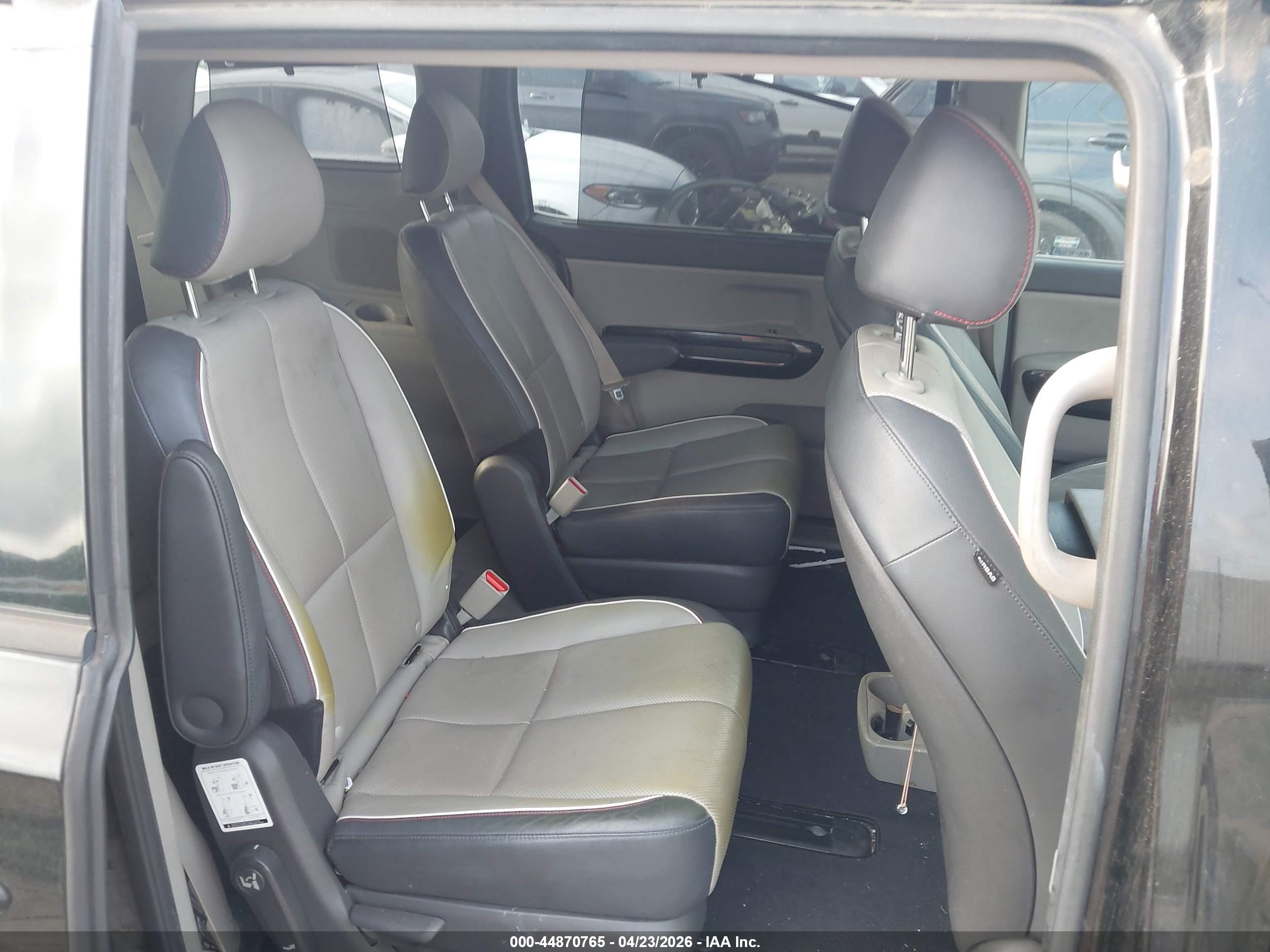 KIA SEDONA image 8