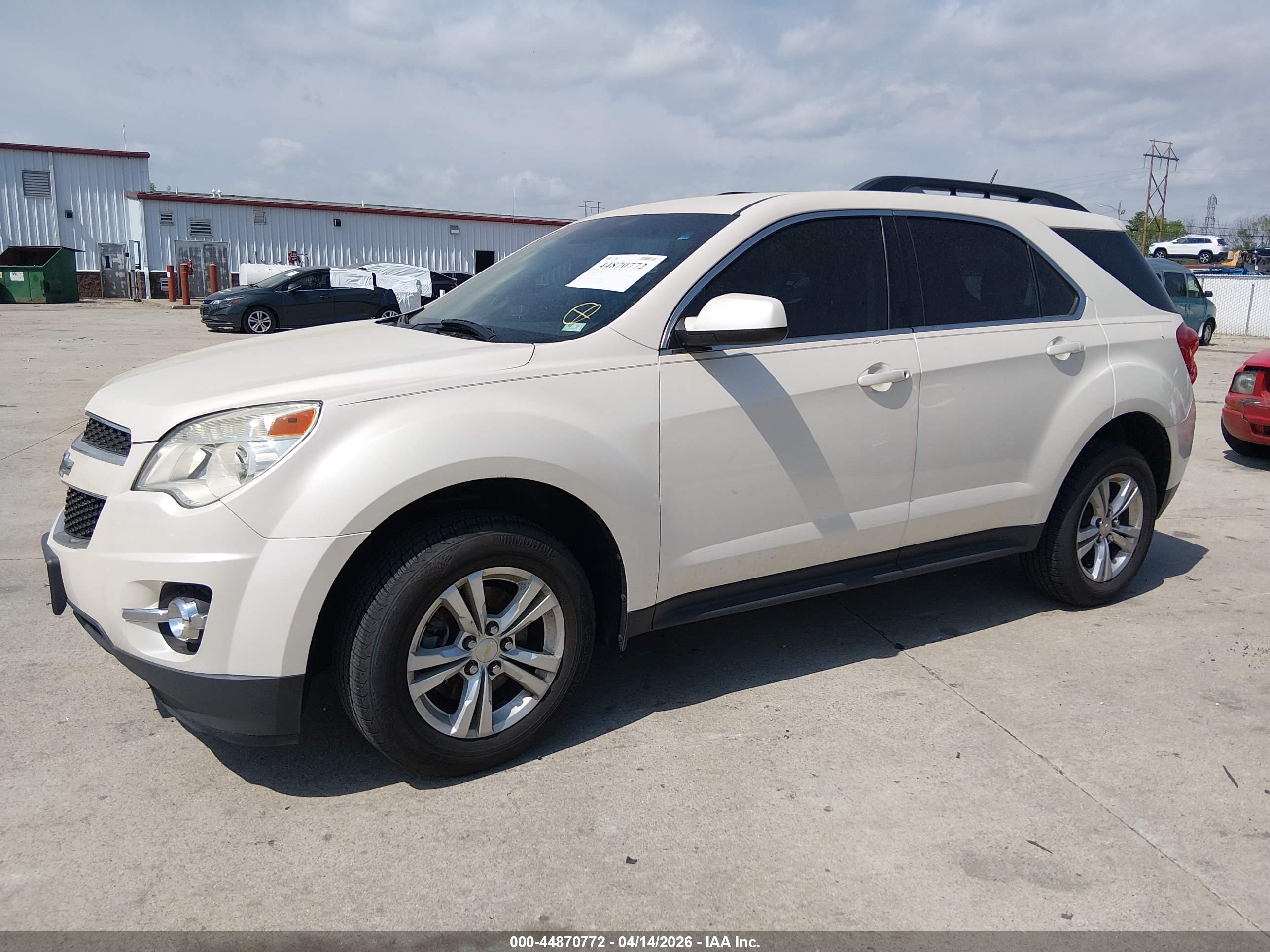 CHEVROLET EQUINOX image 2