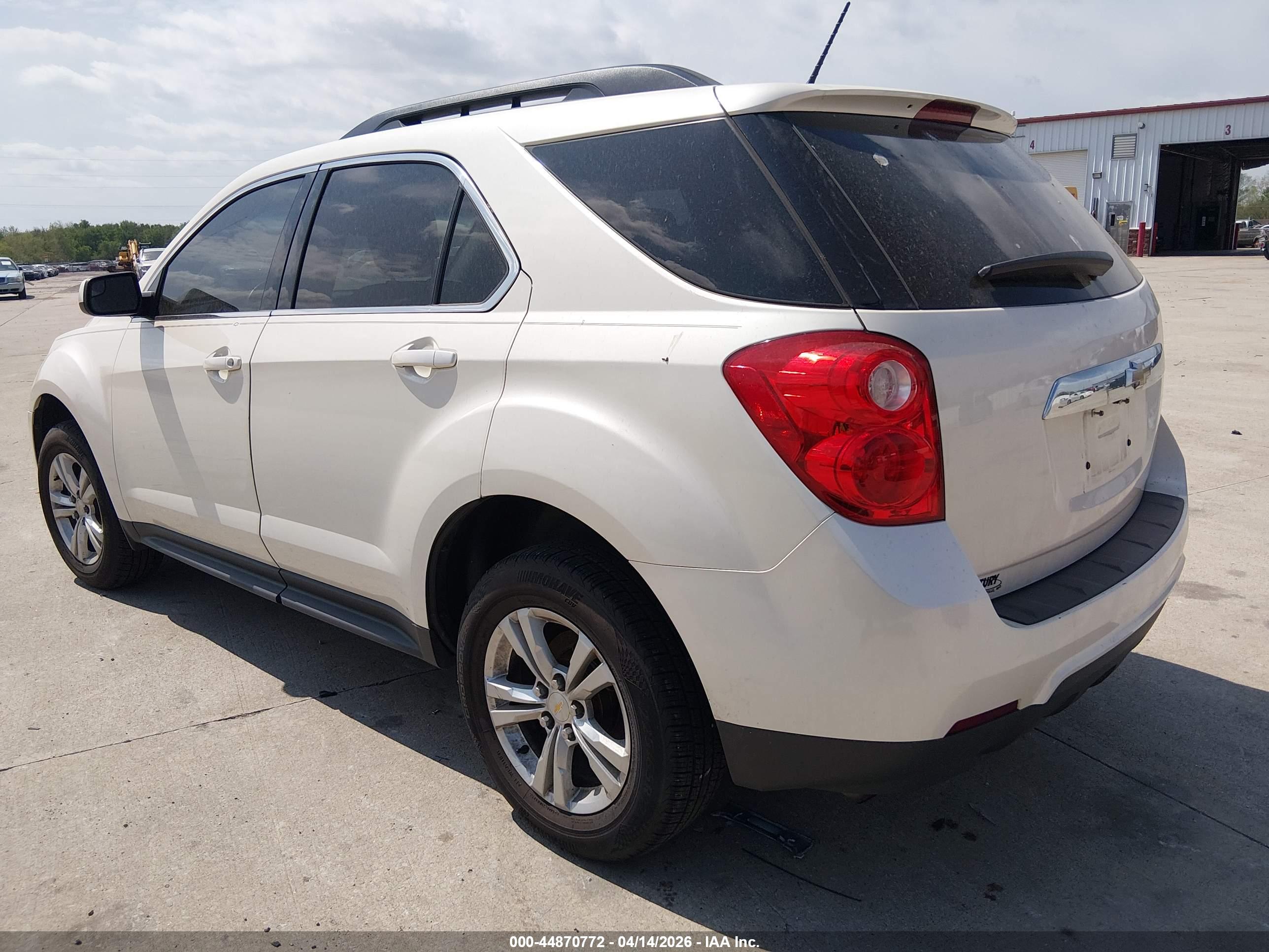CHEVROLET EQUINOX image 3
