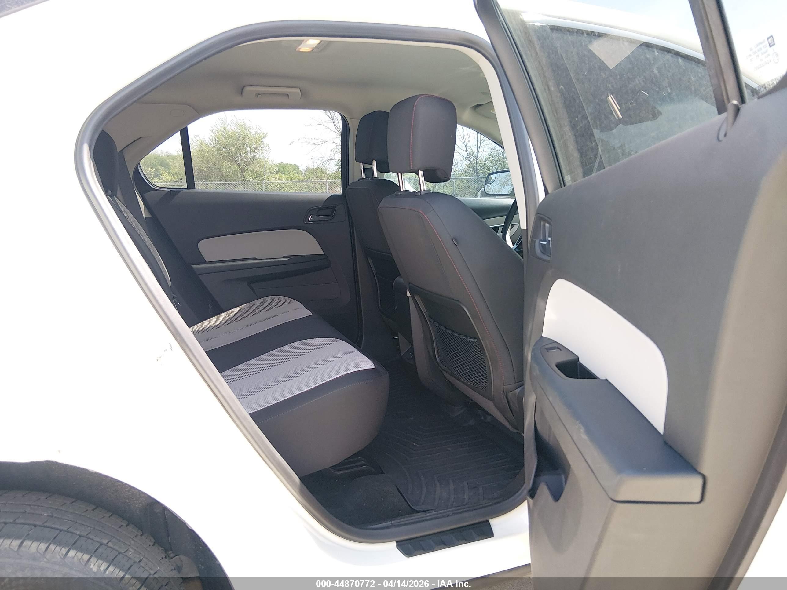 CHEVROLET EQUINOX image 8