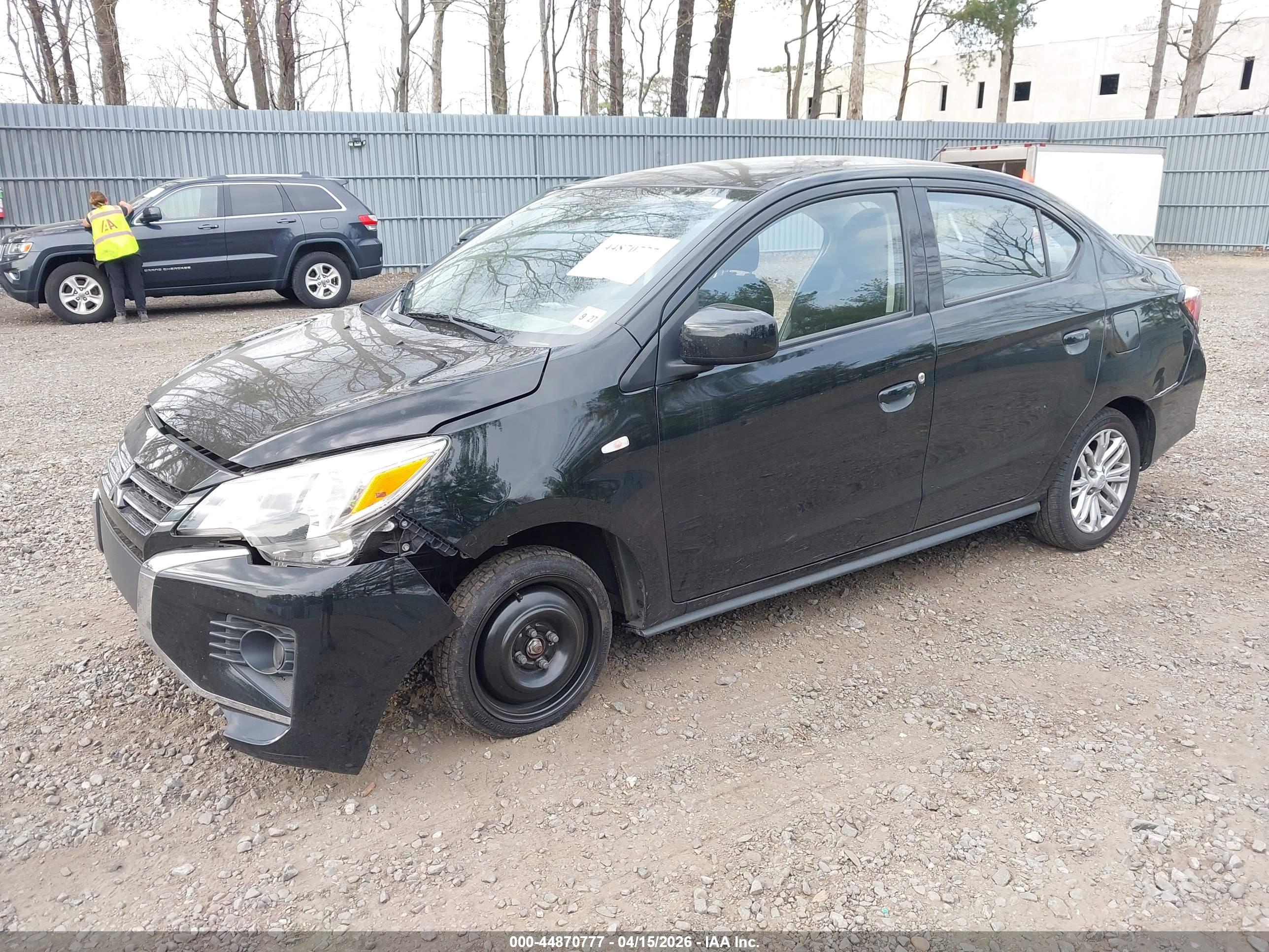 MITSUBISHI MIRAGE image 2