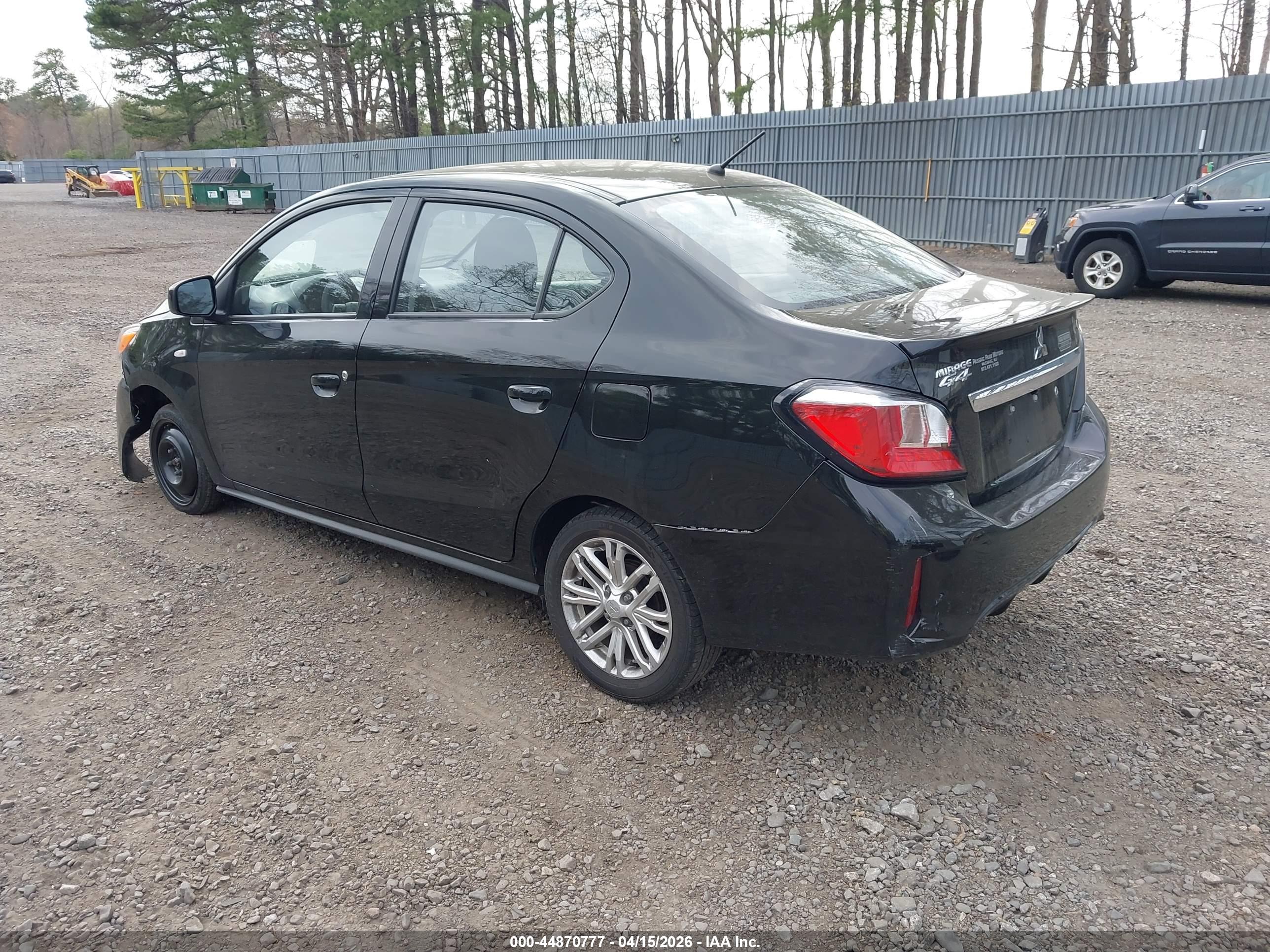 MITSUBISHI MIRAGE image 3