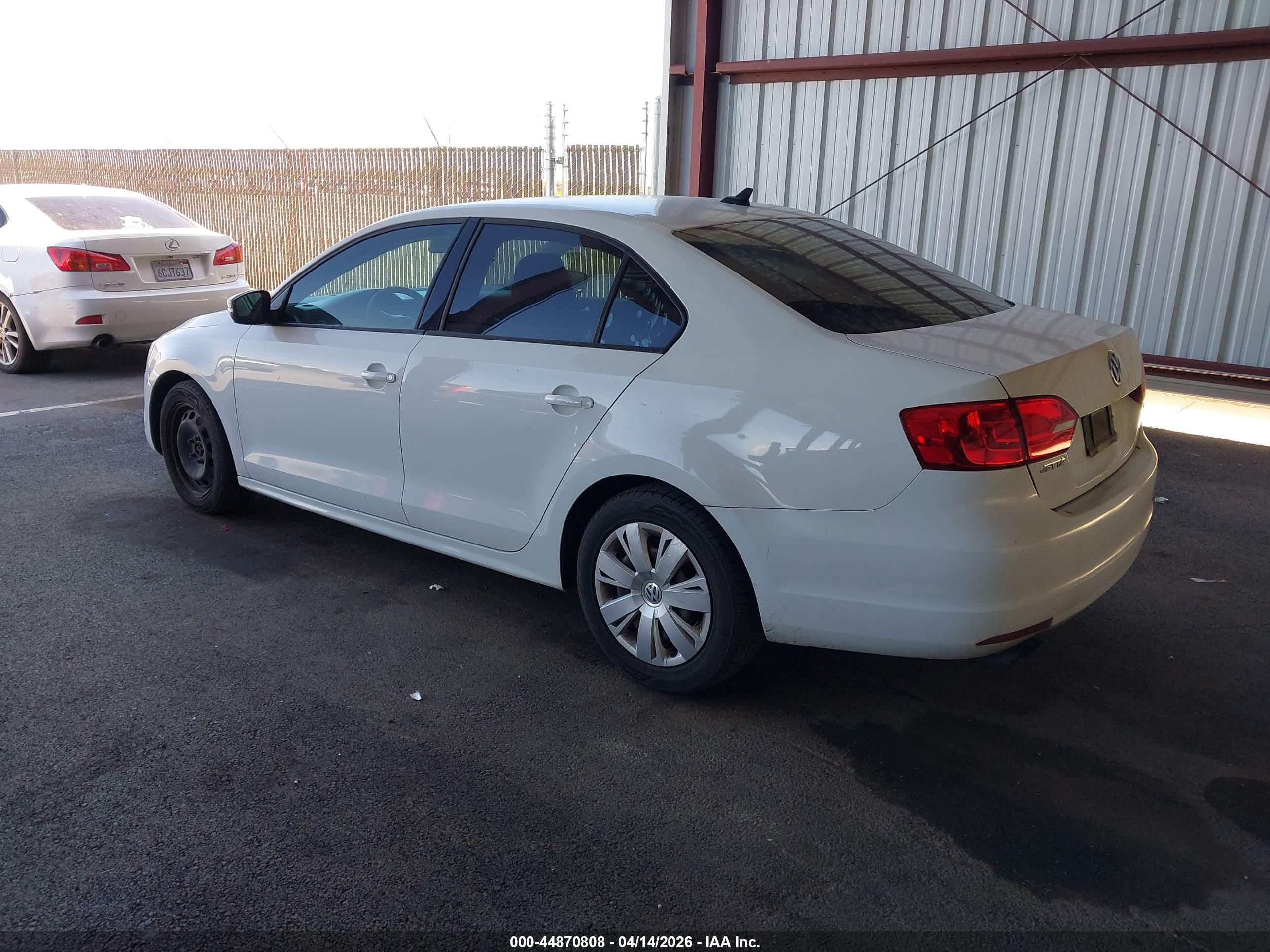 VOLKSWAGEN JETTA image 3