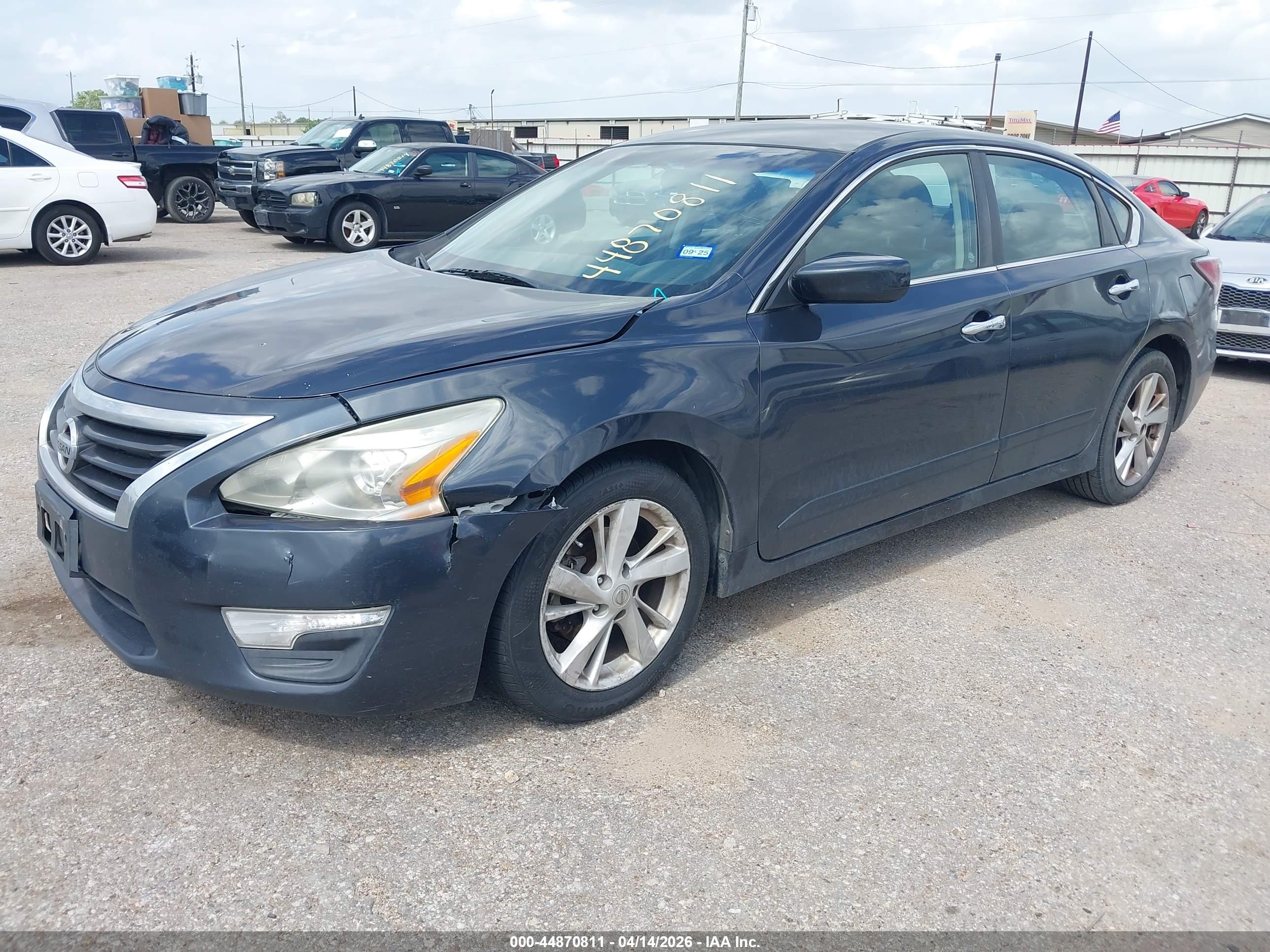 NISSAN ALTIMA image 2