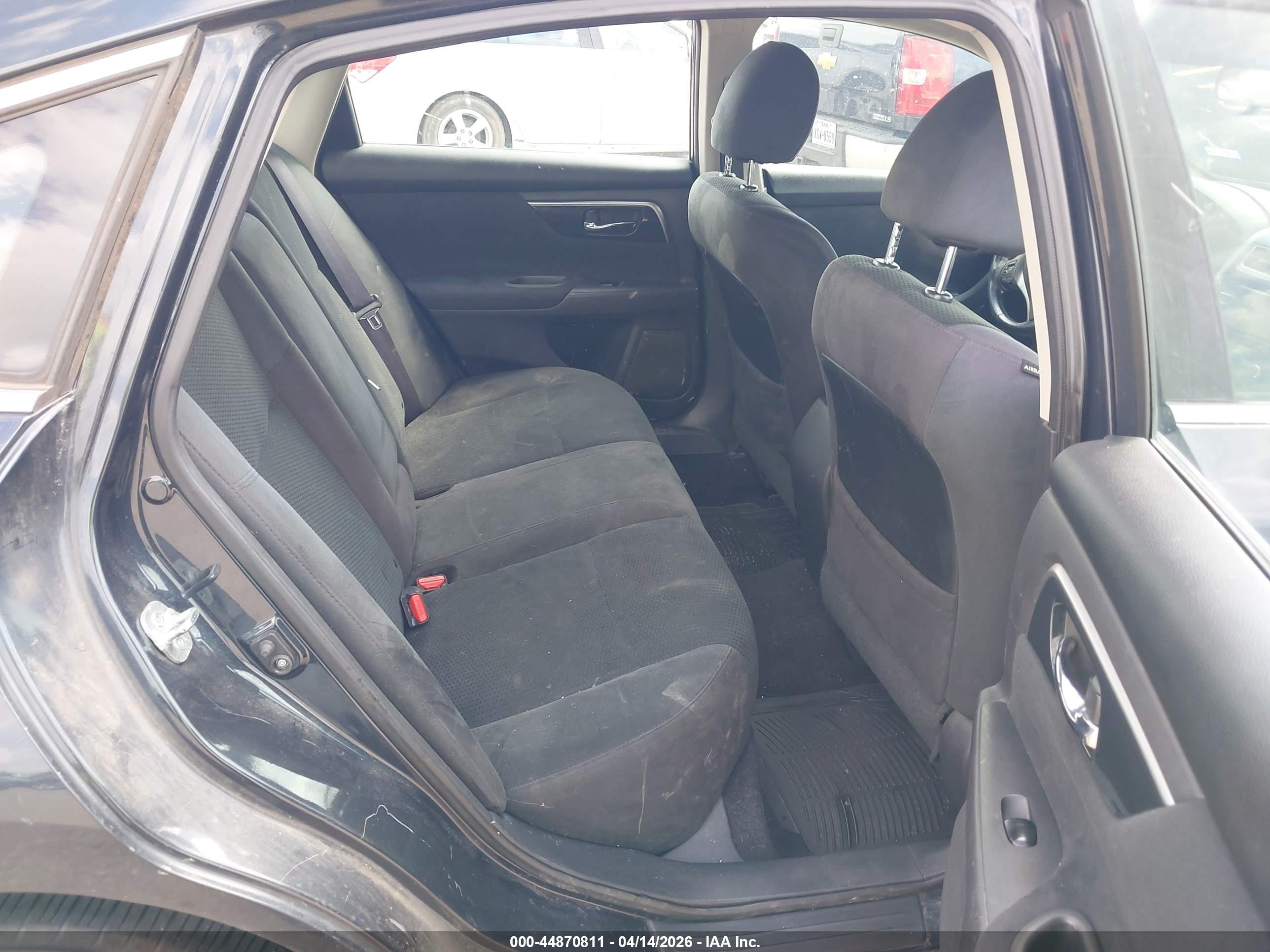 NISSAN ALTIMA image 8