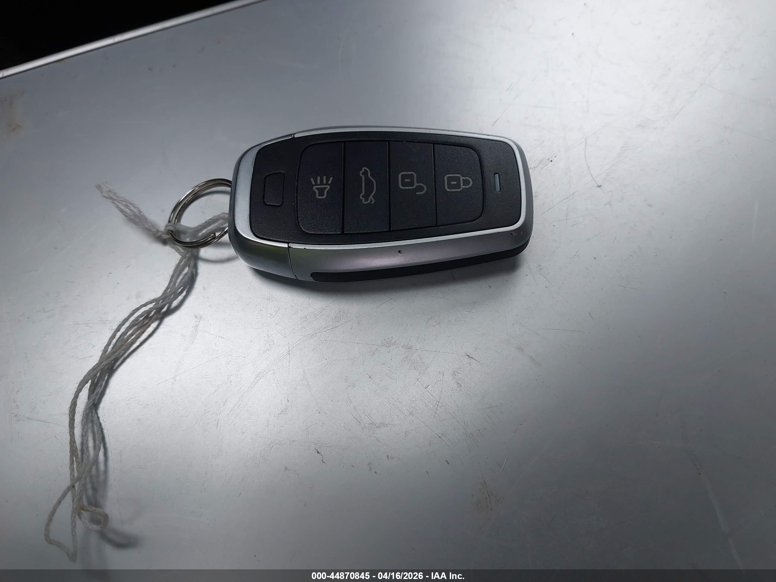 FORD FUSION image 11