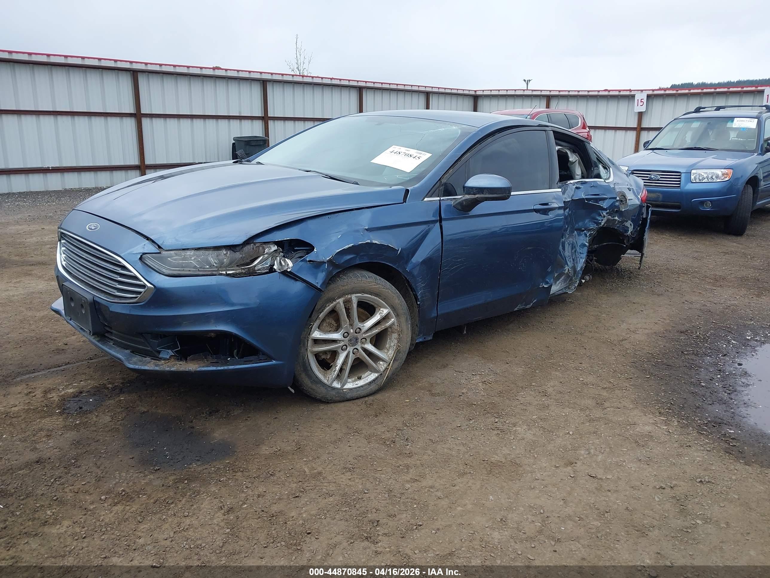 FORD FUSION image 2